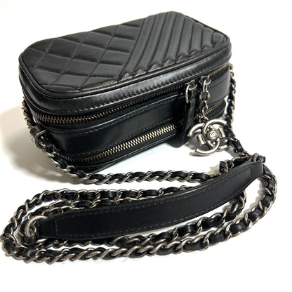 CHANEL CHANEL Boy Chanel Matelasse Shoulder Bag Lambskin 9cm Height x 16cm Width / Shoulder Bag