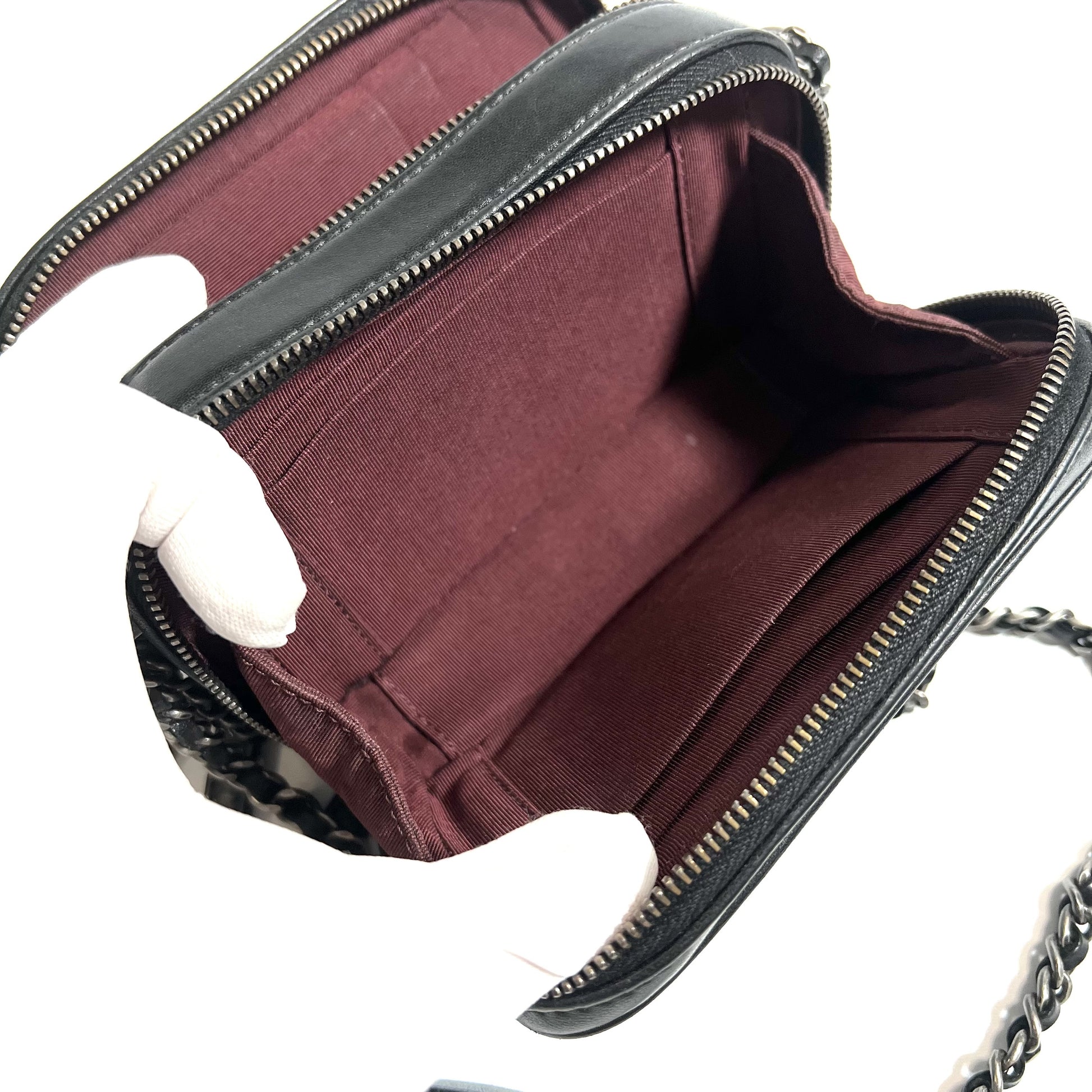 CHANEL CHANEL Boy Chanel Matelasse Shoulder Bag Lambskin 9cm Height x 16cm Width / Shoulder Bag