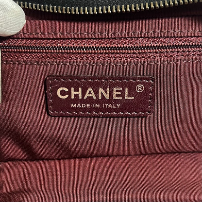 CHANEL CHANEL Boy Chanel Matelasse Shoulder Bag Lambskin 9cm Height x 16cm Width / Shoulder Bag