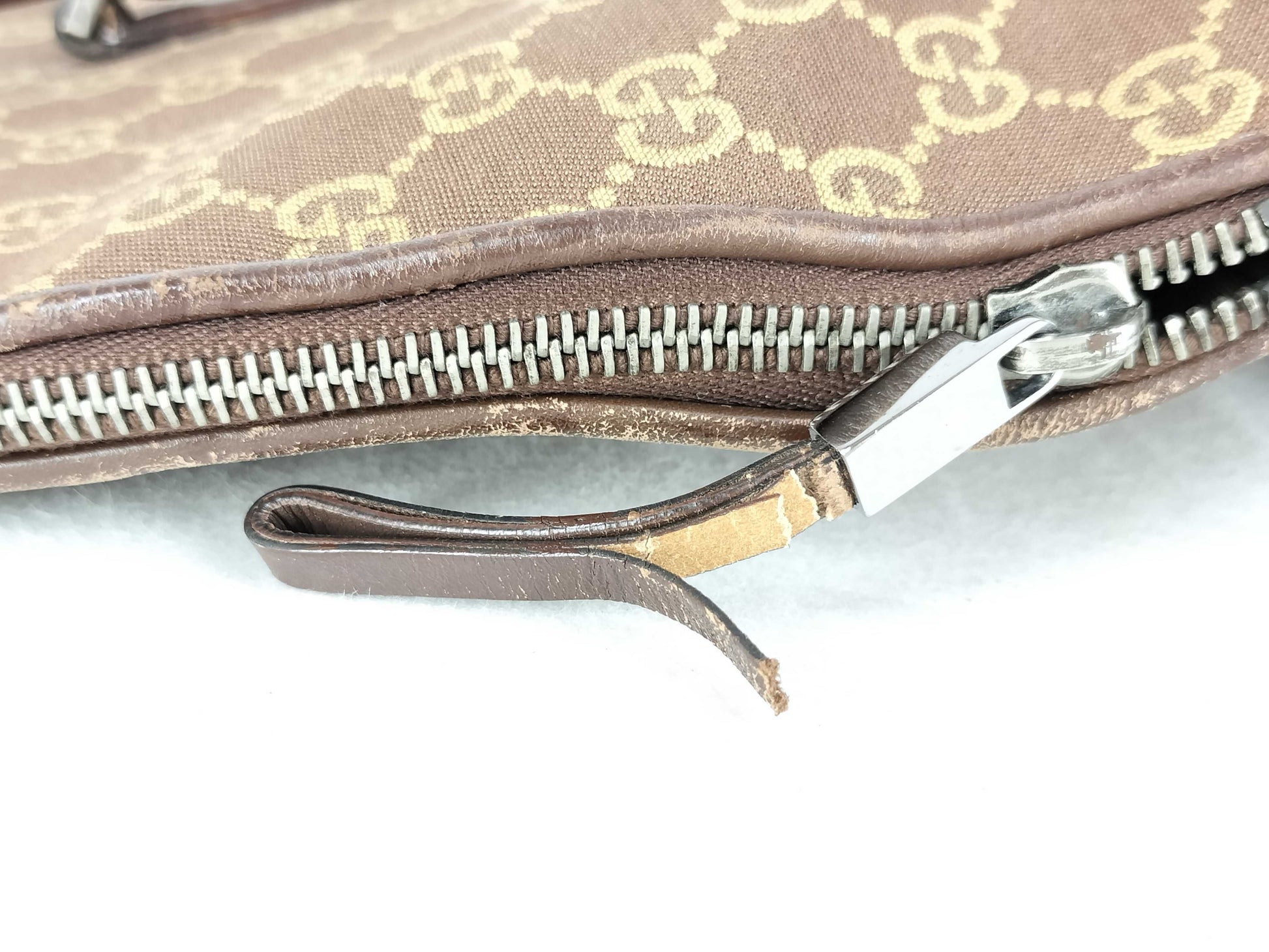 GUCCI GG Canvas GG Canvas Handbag Handbag
