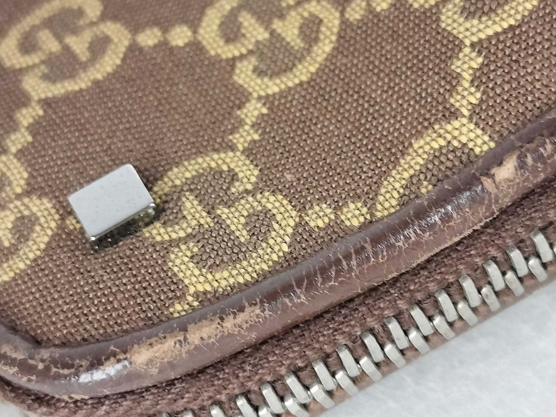 GUCCI GG Canvas GG Canvas Handbag Handbag