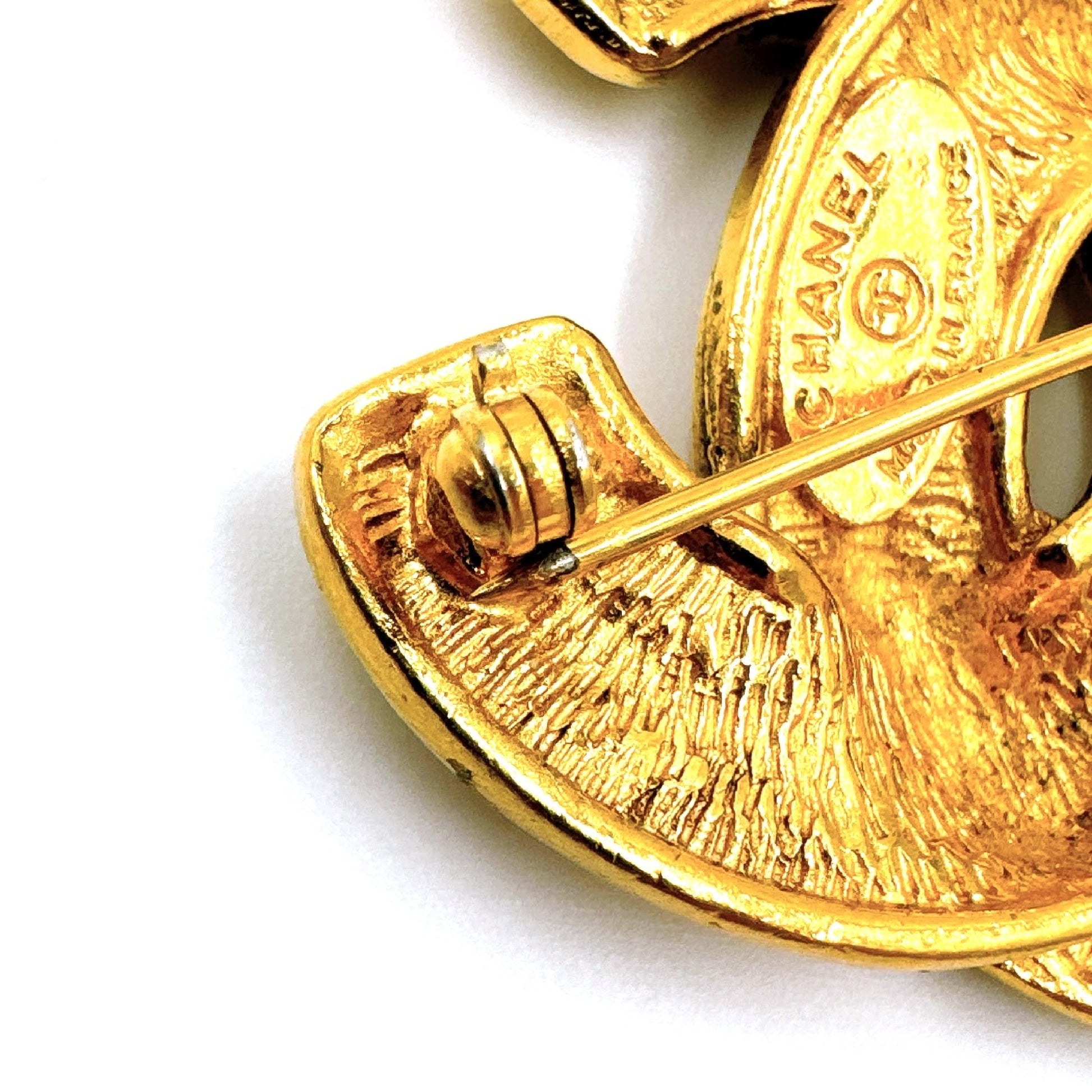 CHANEL Coco Mark Matelasse Gold Vintage 1159 Brooch