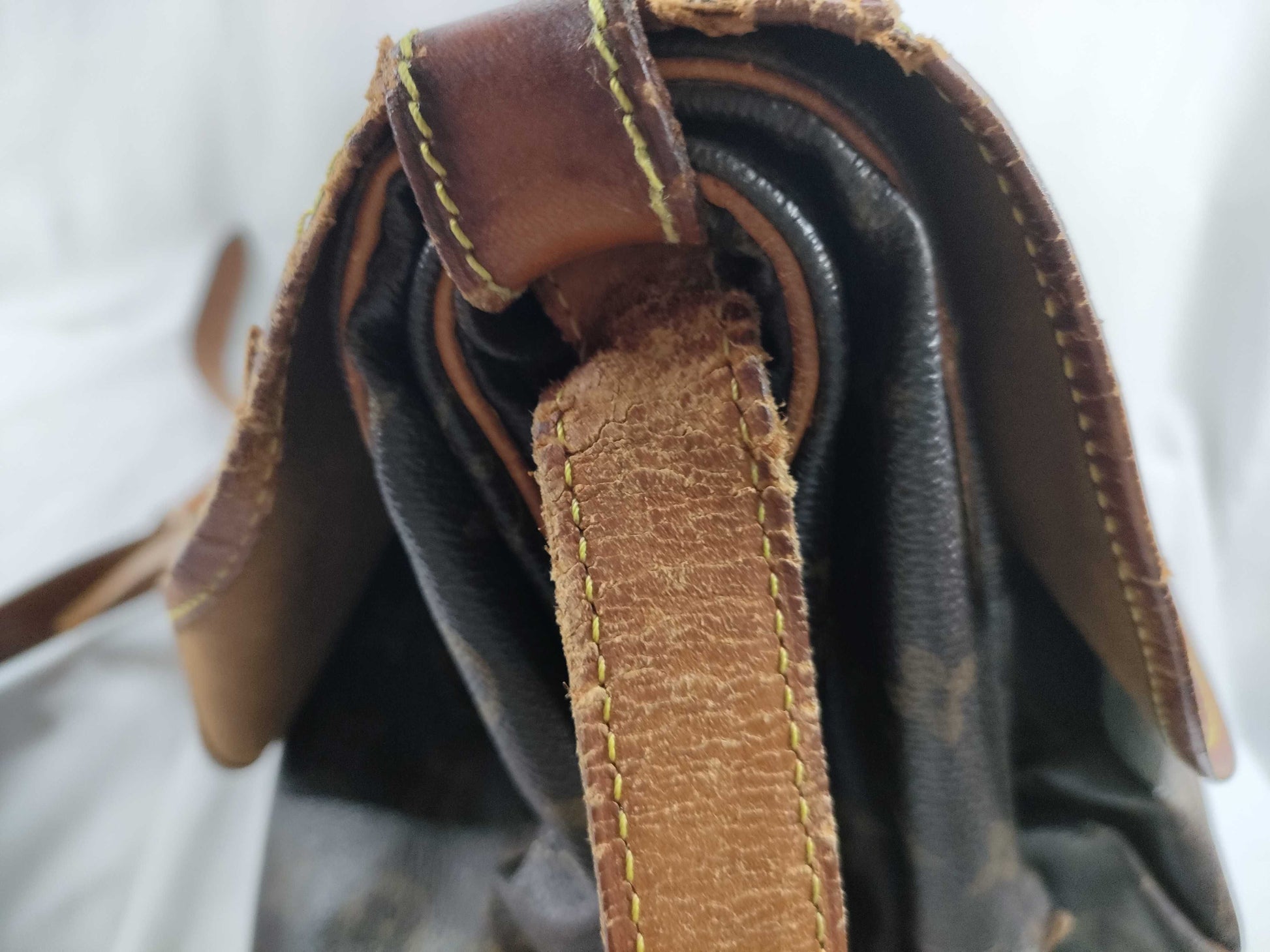 LOUIS VUITTON M42254 Monogram Saumur 35 Shoulder Bag