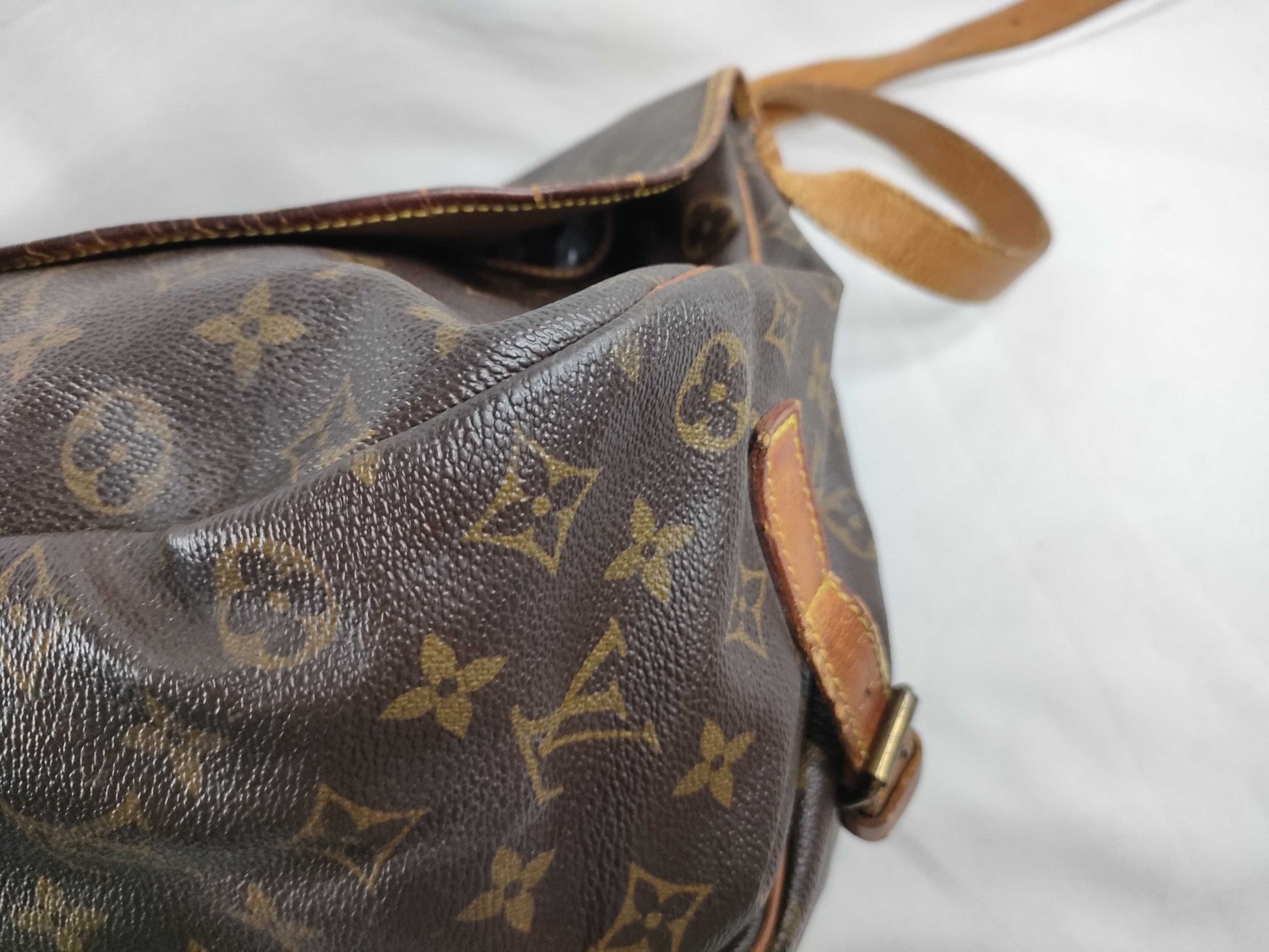 LOUIS VUITTON M42254 Monogram Saumur 35 Shoulder Bag