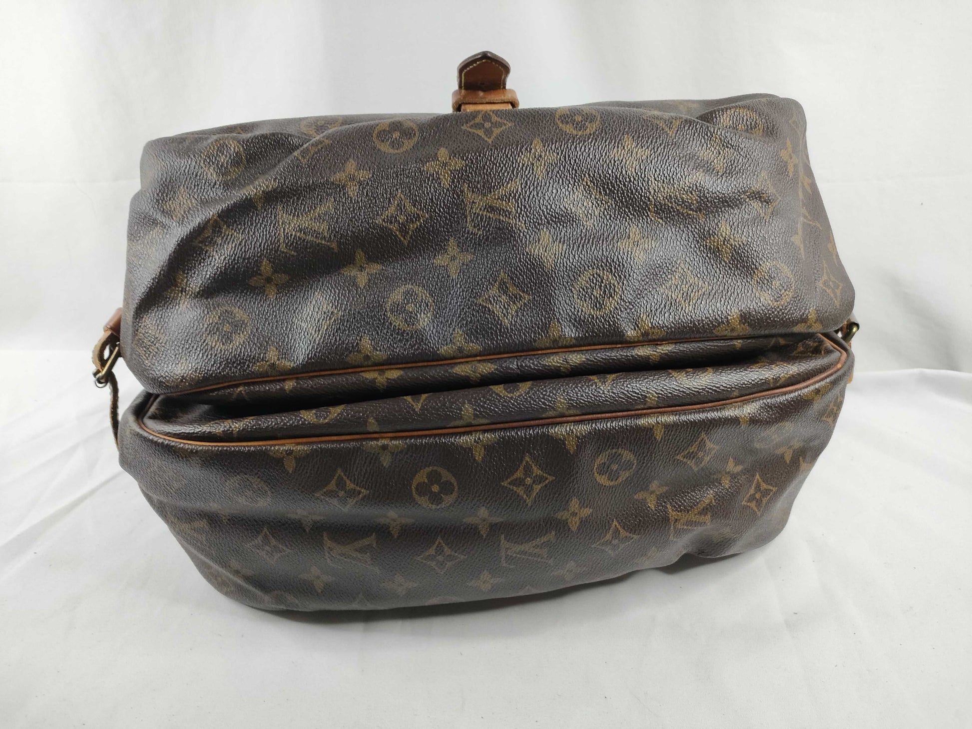 LOUIS VUITTON M42254 Monogram Saumur 35 Shoulder Bag