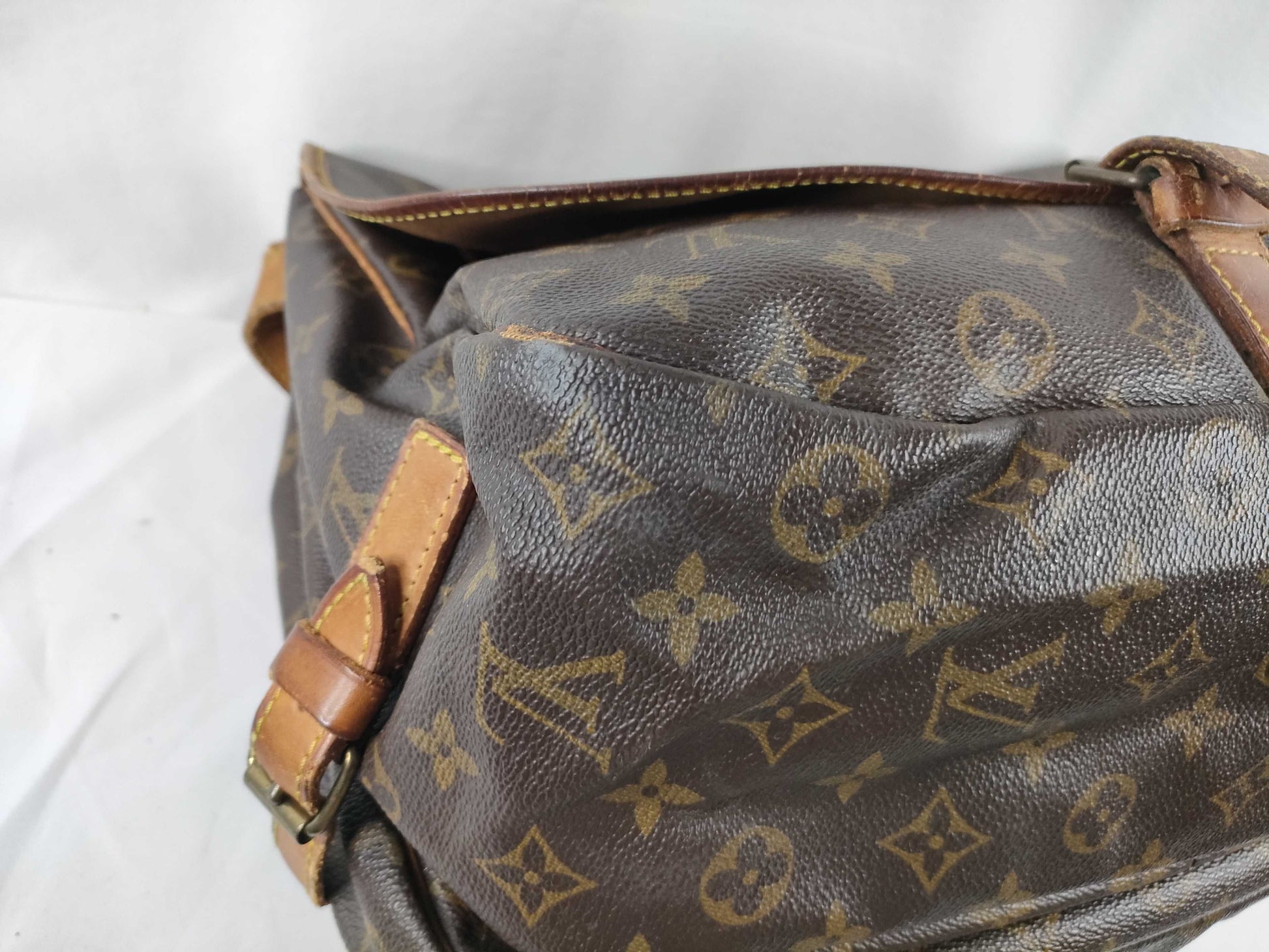 LOUIS VUITTON M42254 Monogram Saumur 35 Shoulder Bag