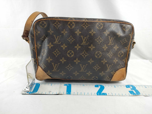LOUIS VUITTON M51272 Monogram Trocadero GM Shoulder Bag