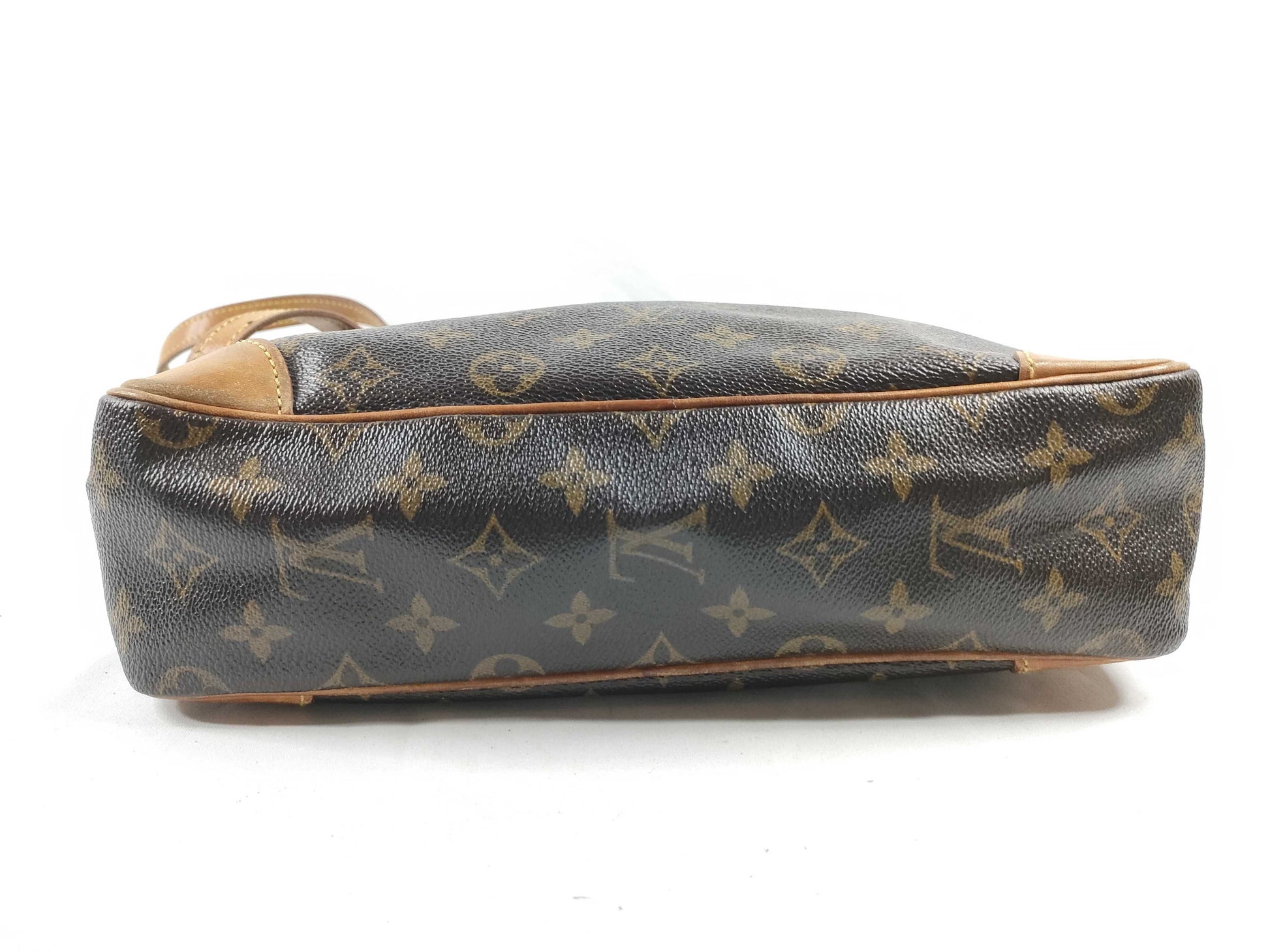 LOUIS VUITTON M51272 Monogram Trocadero GM Shoulder Bag
