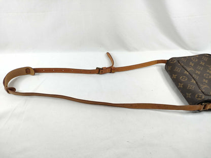LOUIS VUITTON M51243 Monogram Saint-Cloud MM Shoulder Bag