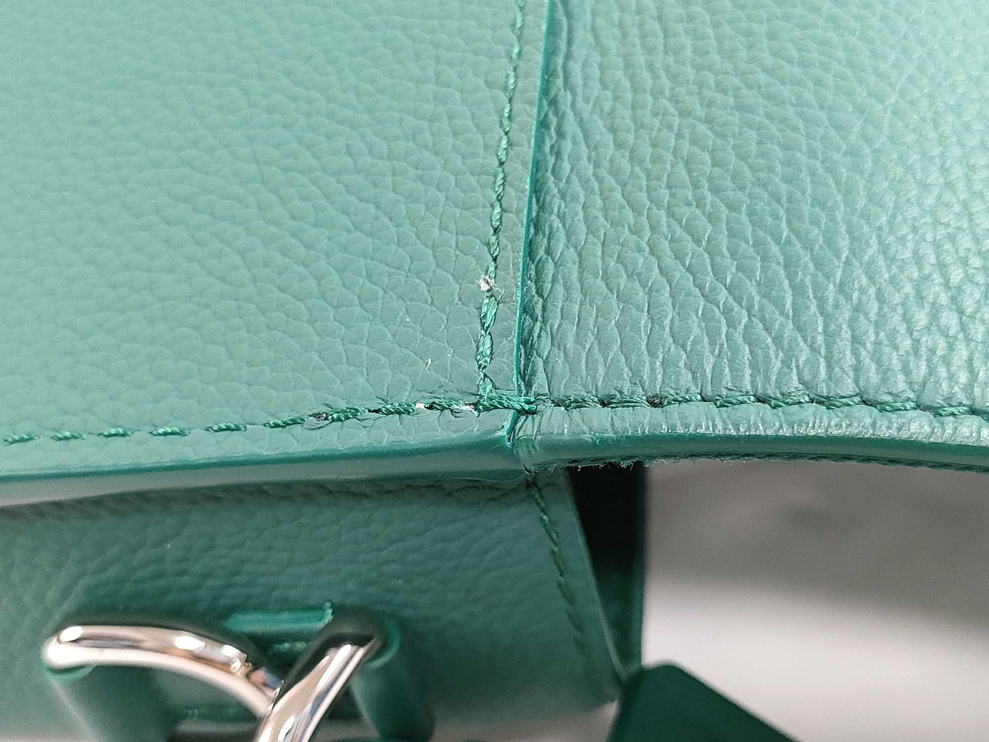 LOUIS VUITTON M 82367 LOUIS VUITTON LV Aerogram Fastline Wearable Wallet M82367 RFID Enabled Shoulder Bag