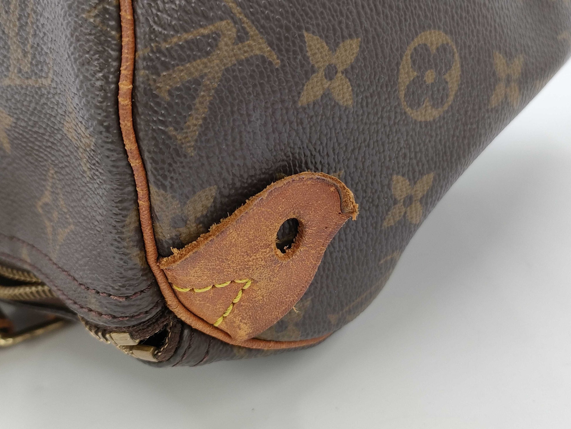 LOUIS VUITTON Monogram Speedy 30 Boston Bag