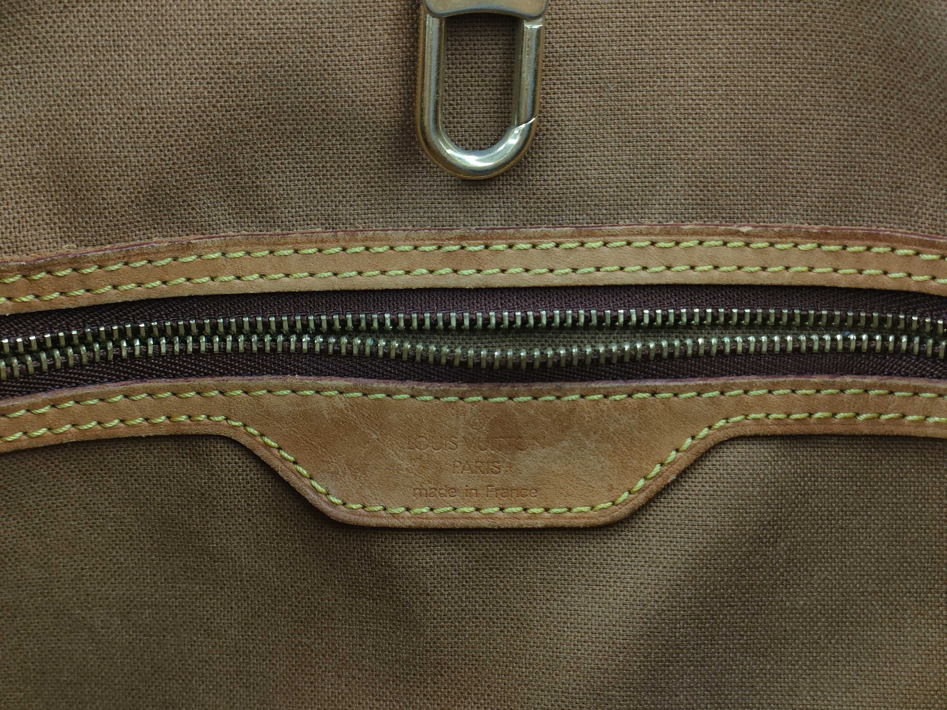 LOUIS VUITTON Batignolles Horizontal Tote Bag