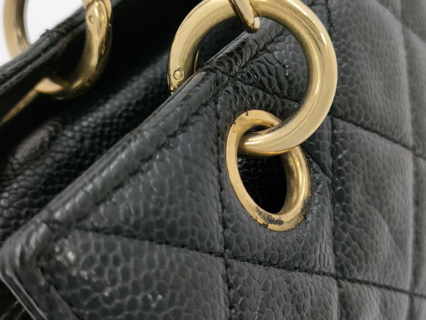 CHANEL Matelasse Caviar Skin Chain Shoulder Bag
