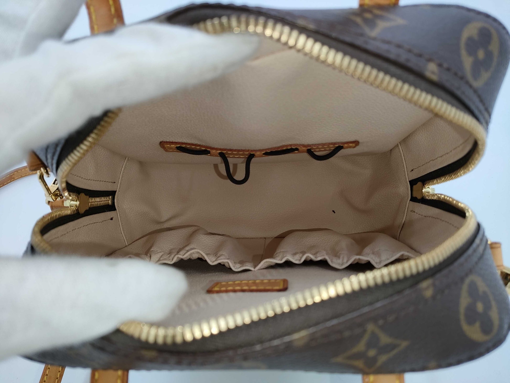 LOUIS VUITTON Monogram Spontini Handbag