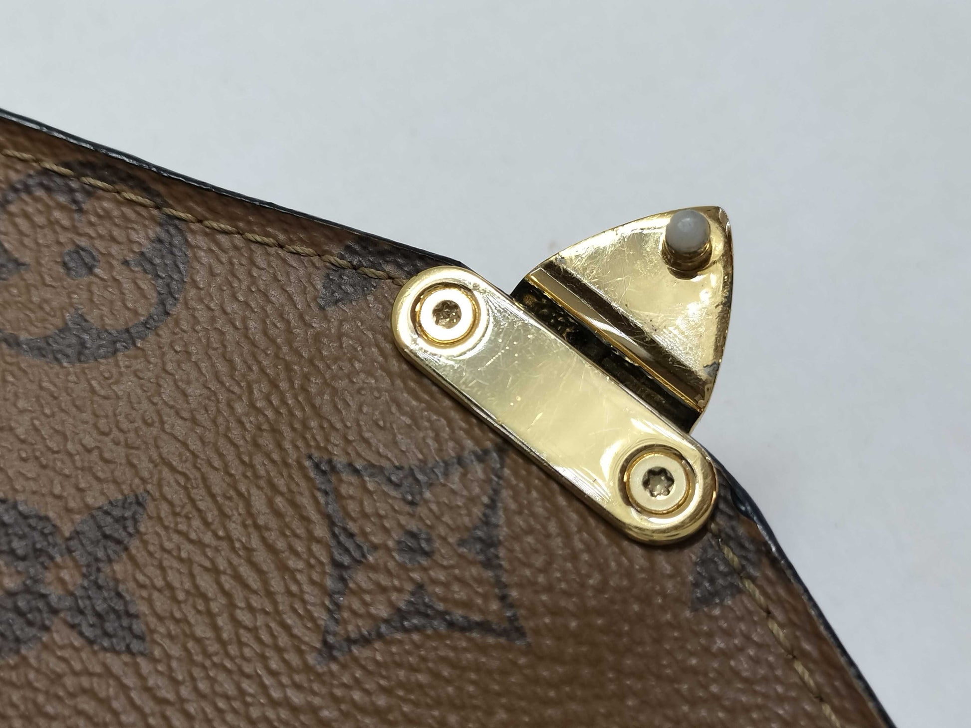 LOUIS VUITTON Epi Louis Vuitton Message Shoulder Bag Handbag