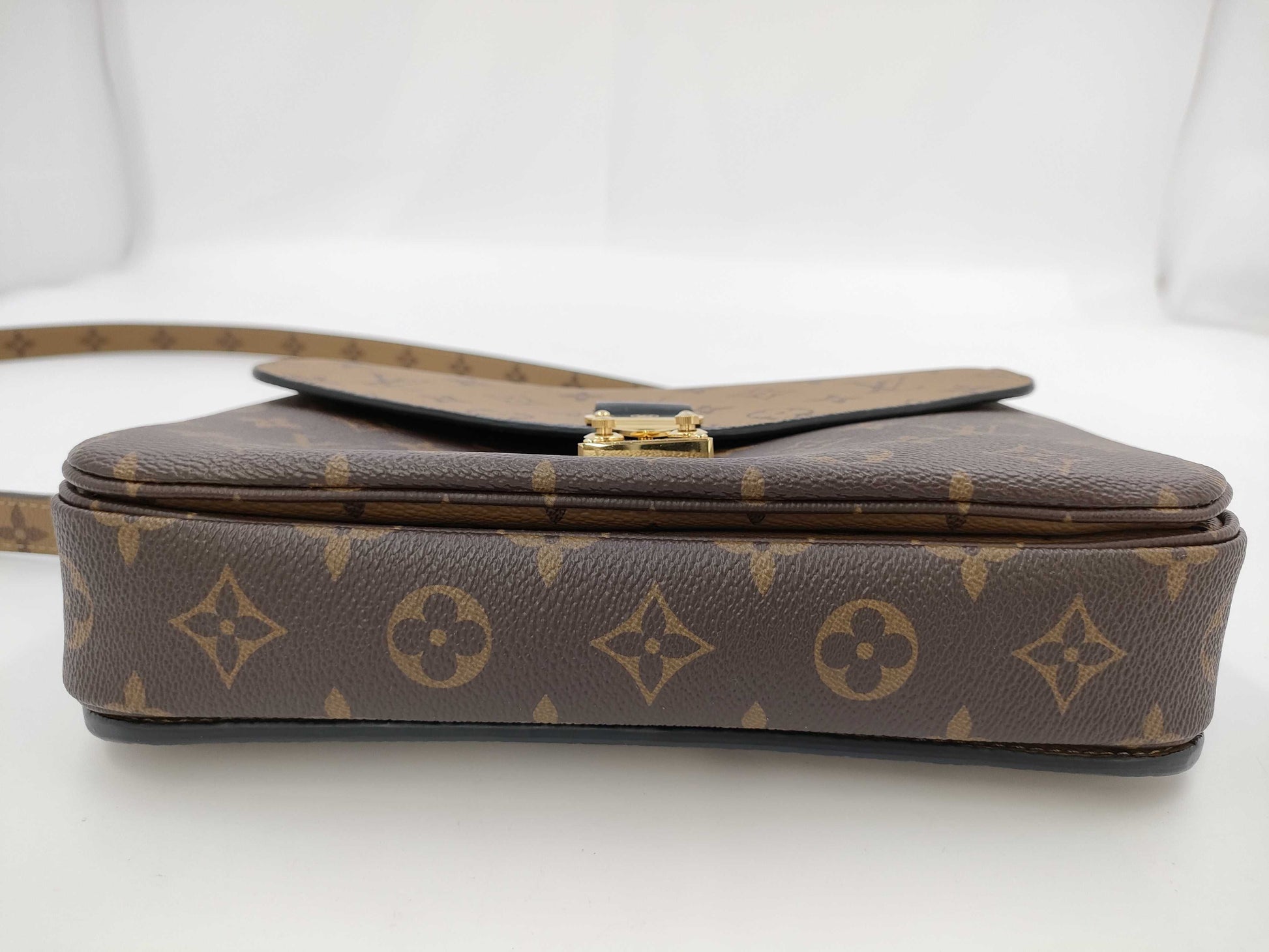 LOUIS VUITTON Louis Vuitton Message Shoulder Bag Shoulder Bag