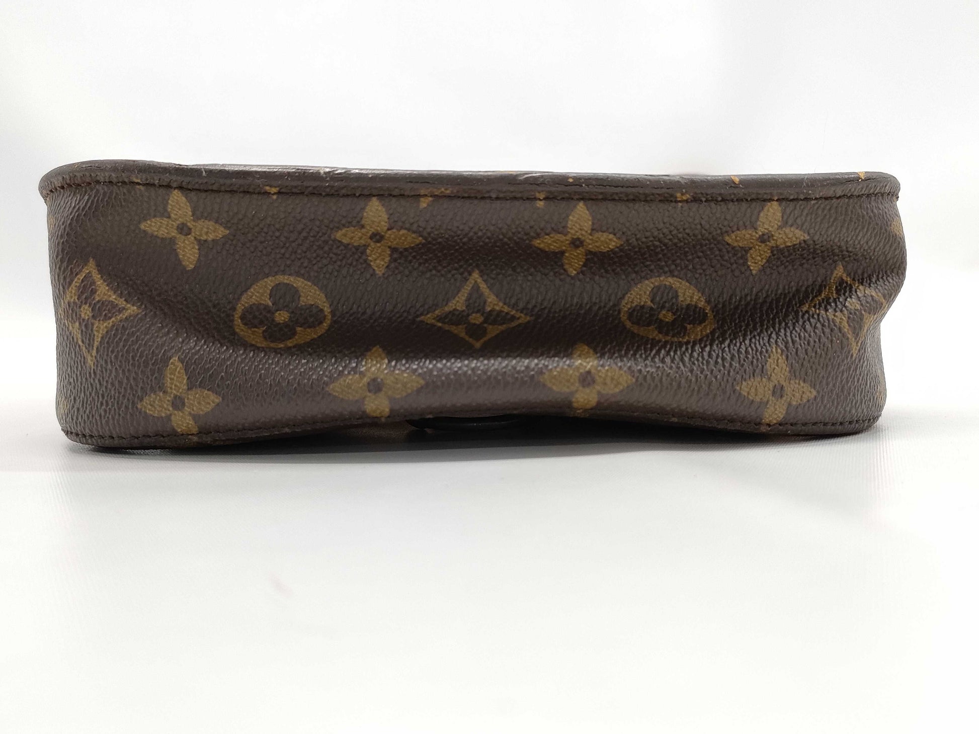 LOUIS VUITTON M51243 Monogram Saint-Cloud MM Shoulder Bag M51243 Shoulder Bag