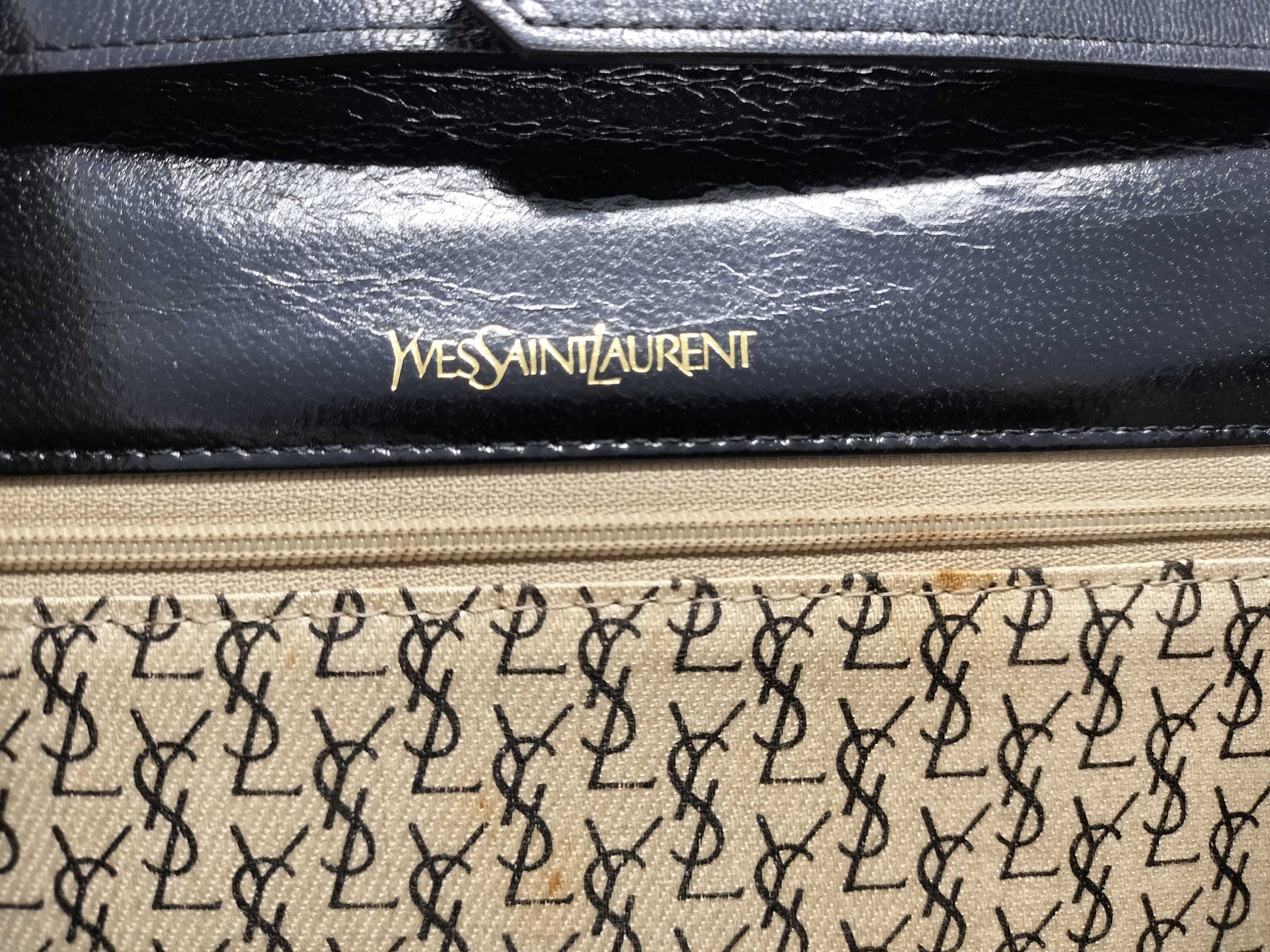 Yves Saint Laurent Lizard Leather Shoulder Bag