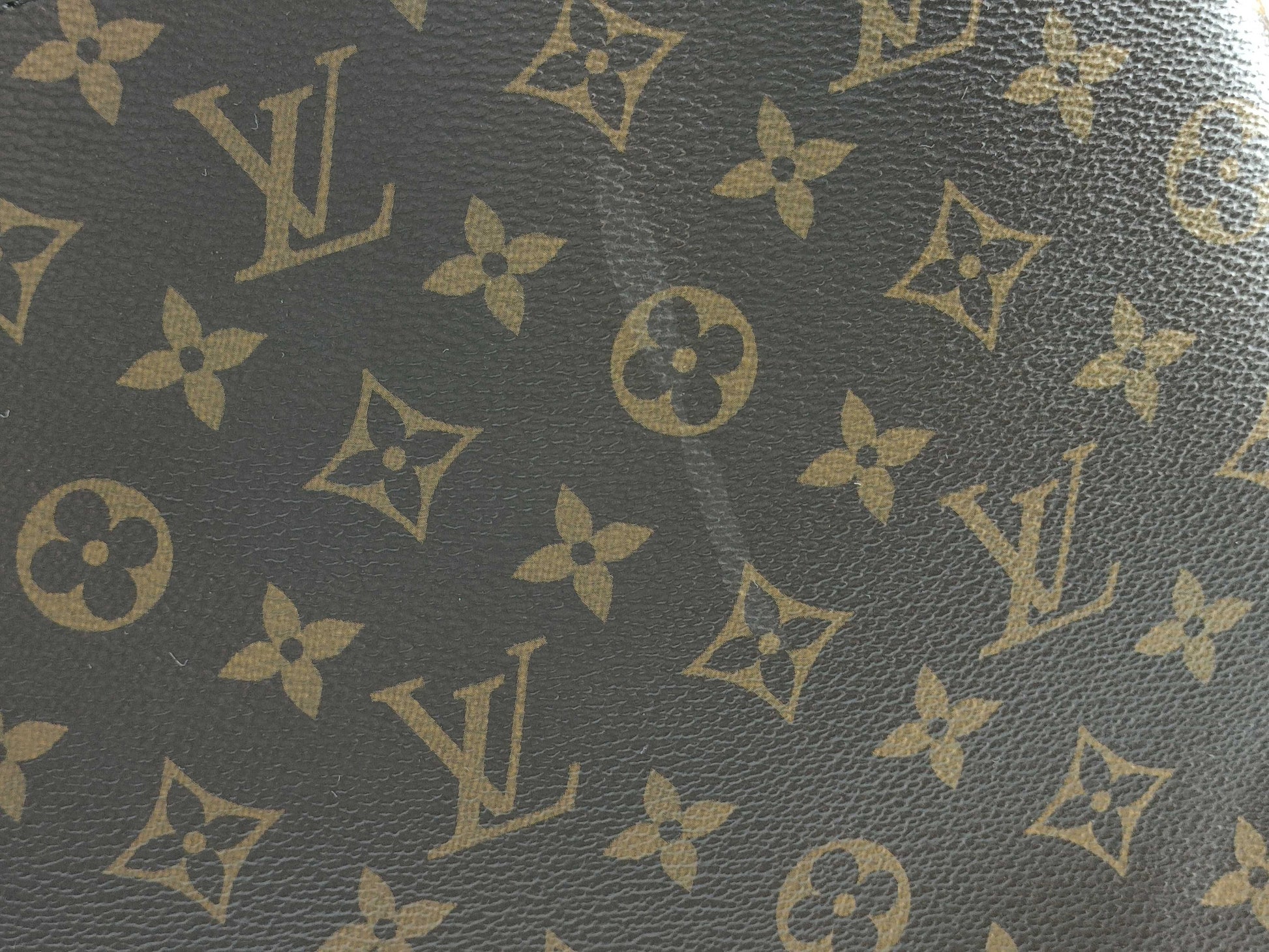 LOUIS VUITTON M45900 Monogram Louis Vuitton Montaigne Tote Bag