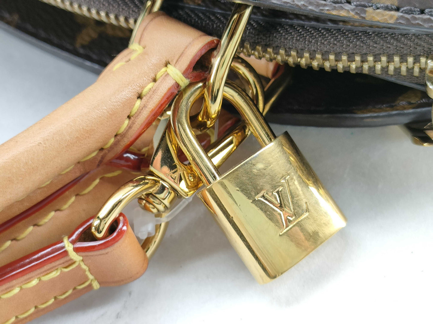 LOUIS VUITTON M45900 Monogram Louis Vuitton Montaigne Tote Bag