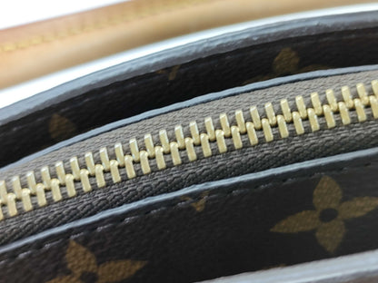 LOUIS VUITTON M45900 Monogram Louis Vuitton Montaigne Tote Bag