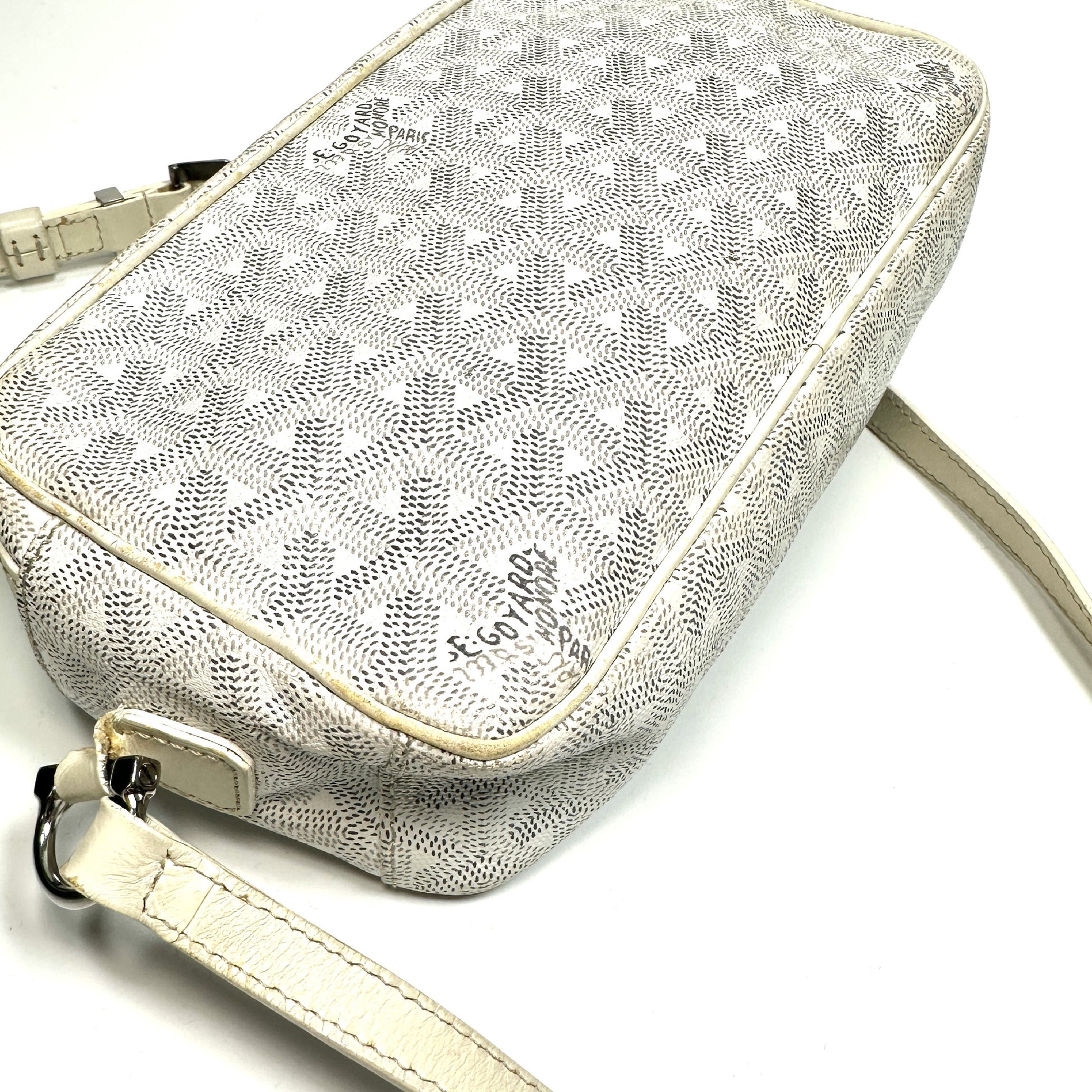 GOYARD Cup Vert PM Shoulder Bag, Herringbone, White