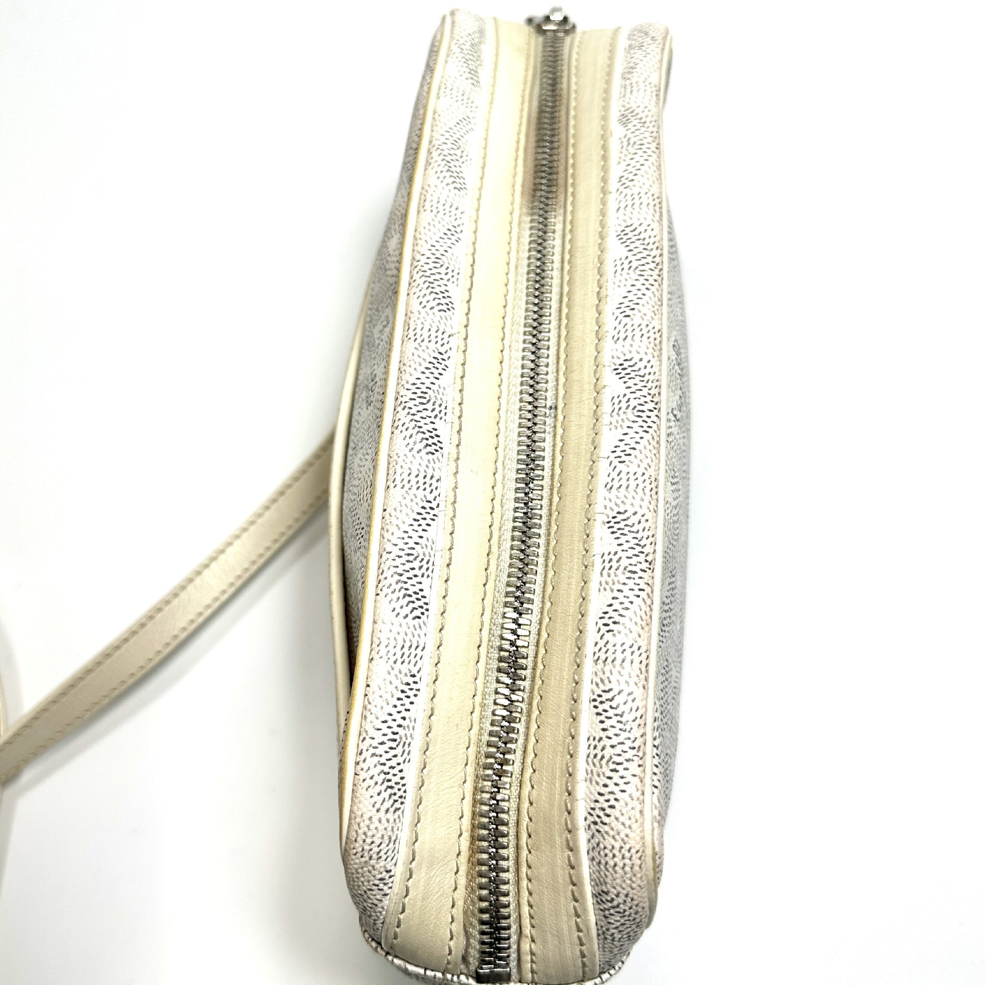 GOYARD Cup Vert PM Shoulder Bag, Herringbone, White