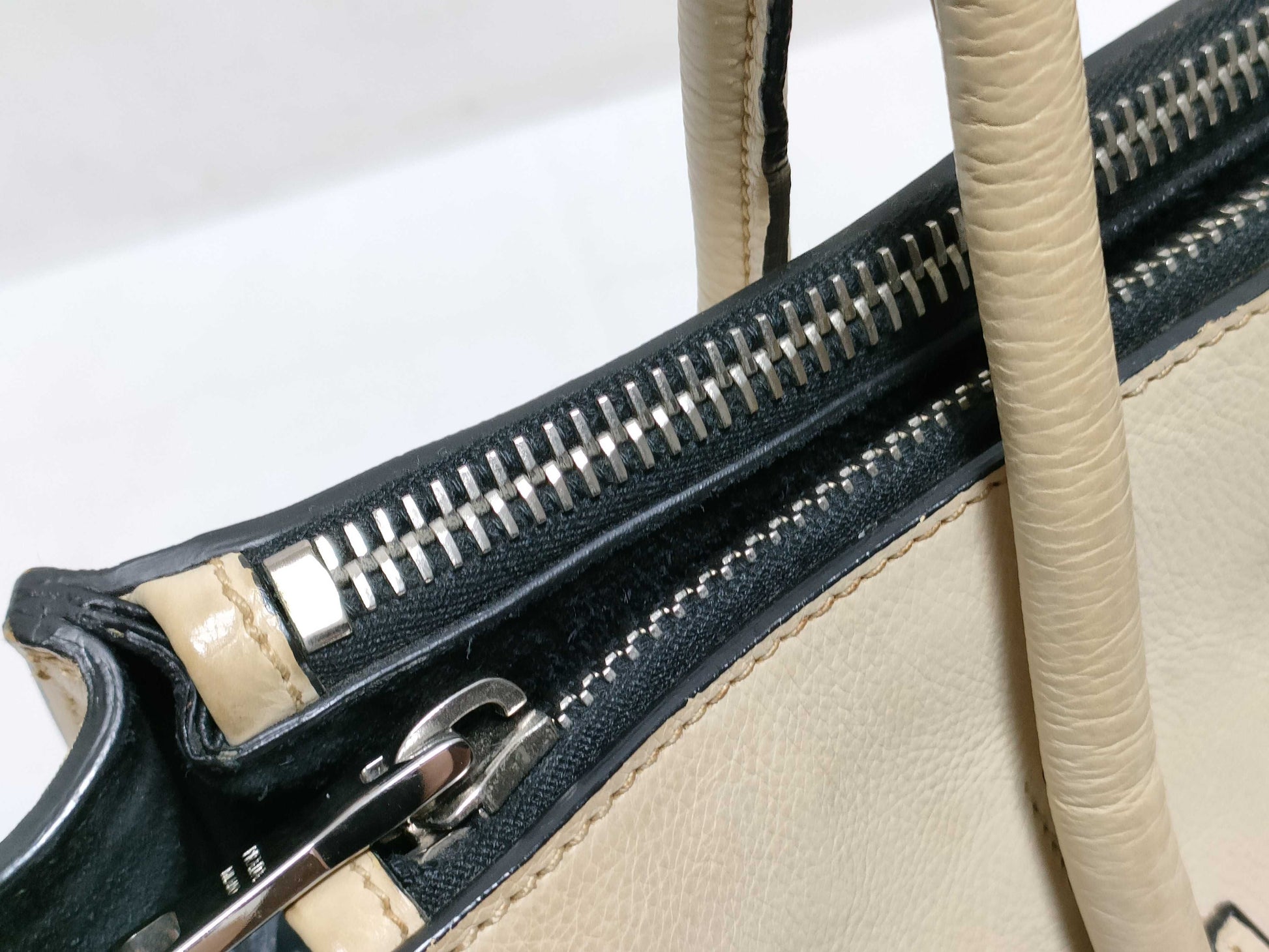 PRADA SG-Prada Leather 2-way Handbag Beige BN2619 Handbag