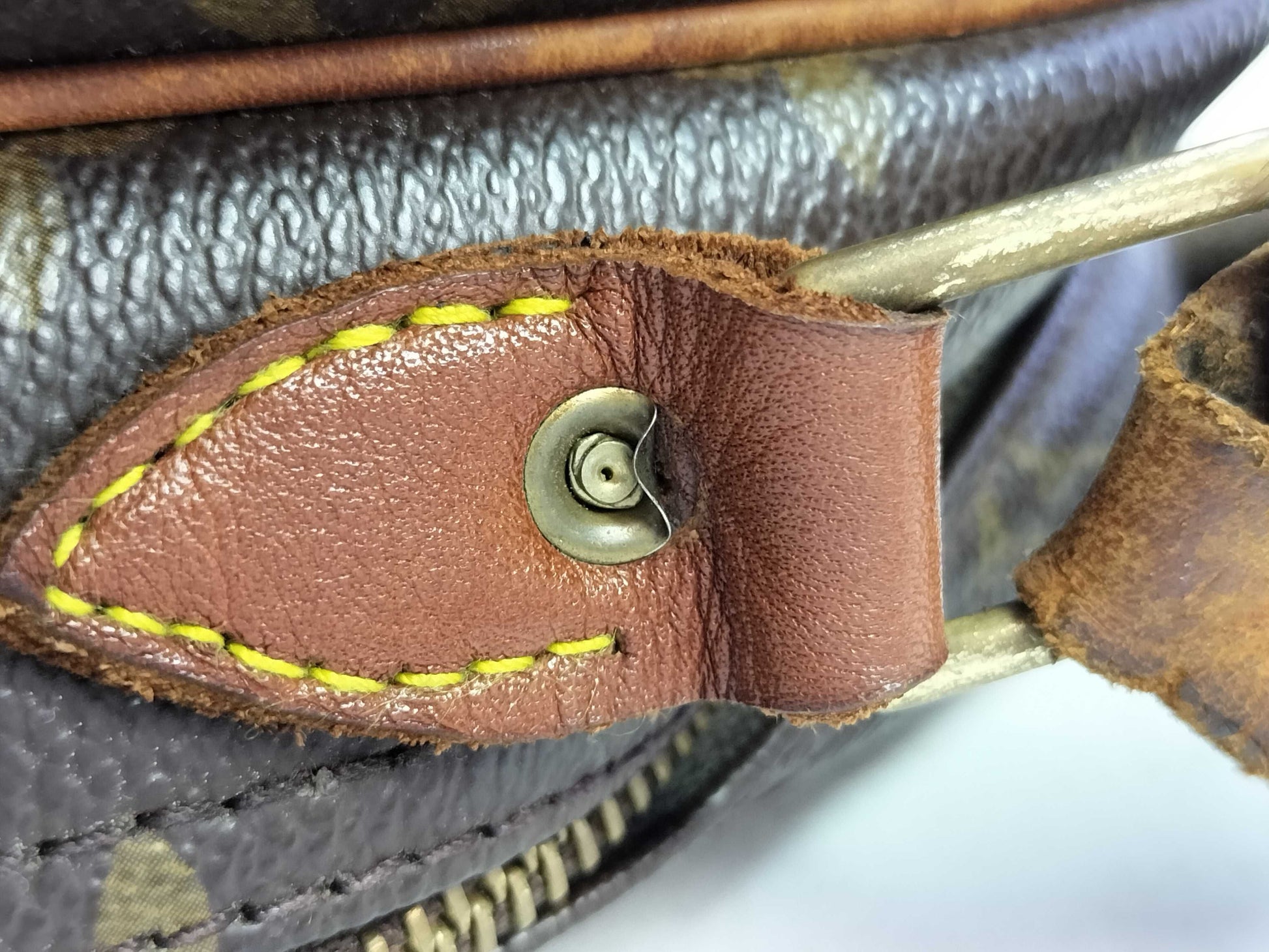 LOUIS VUITTON Monogram PH-Louis Vuitton Monogram Reporter Shoulder Bag 26cm