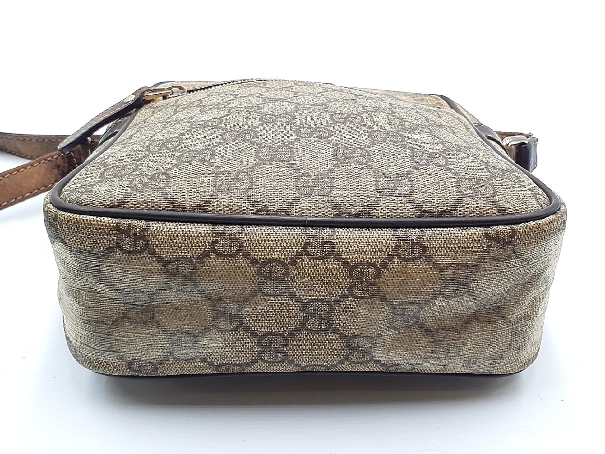 GUCCI 3-piece set: GG Supreme, GG Imprime, GG canvas, and leather shoulder bag