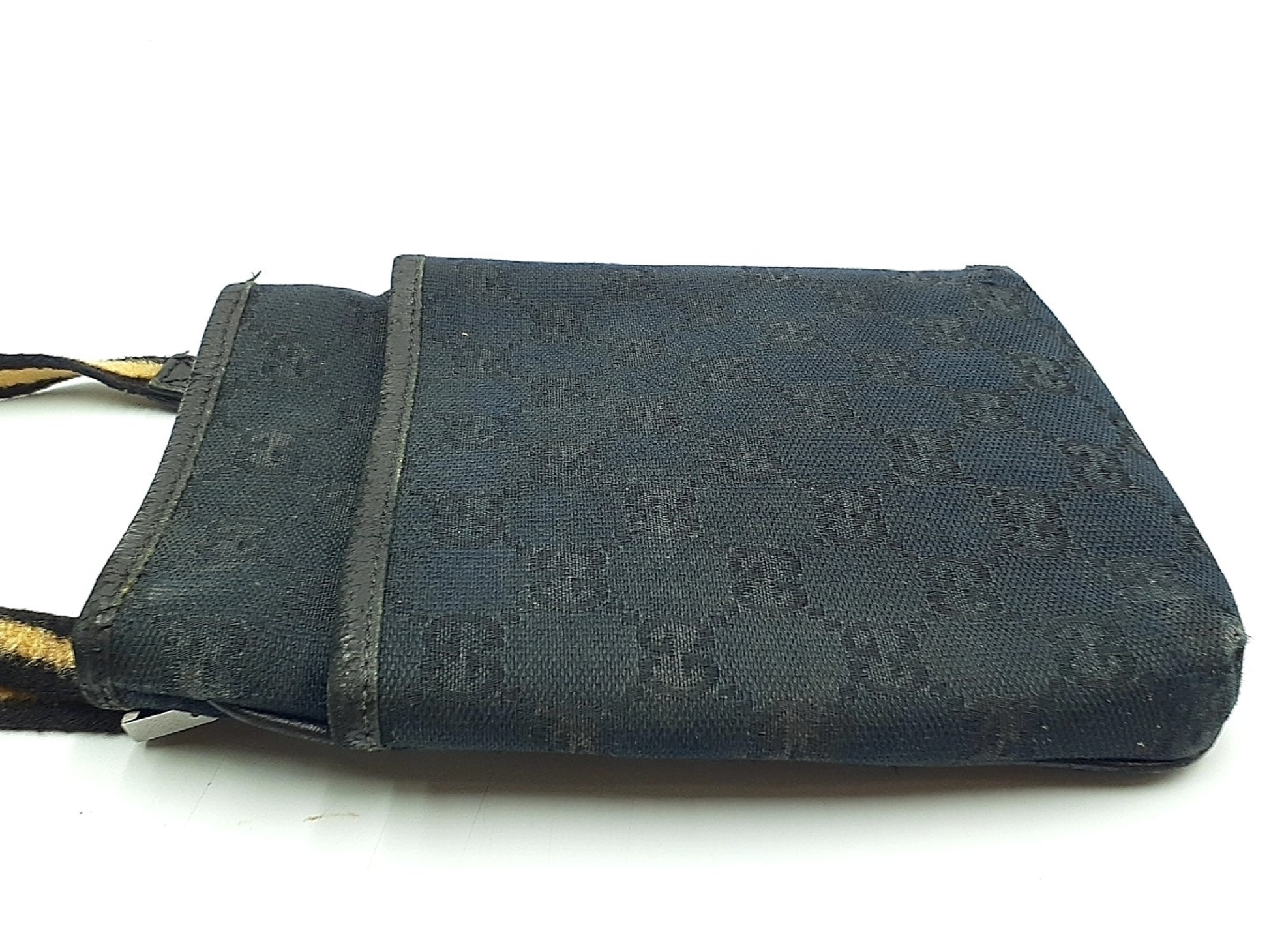 GUCCI 3-piece set: GG Supreme, GG Imprime, GG canvas, and leather shoulder bag