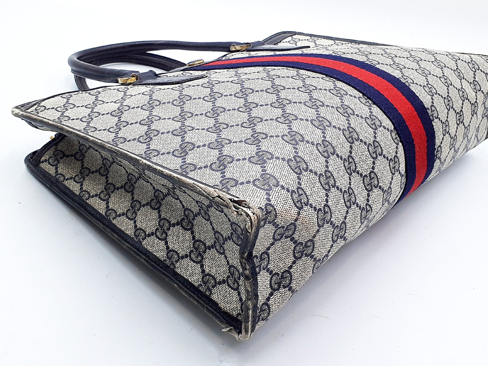 GUCCI GG Supreme Sherry Line Leather Handbag