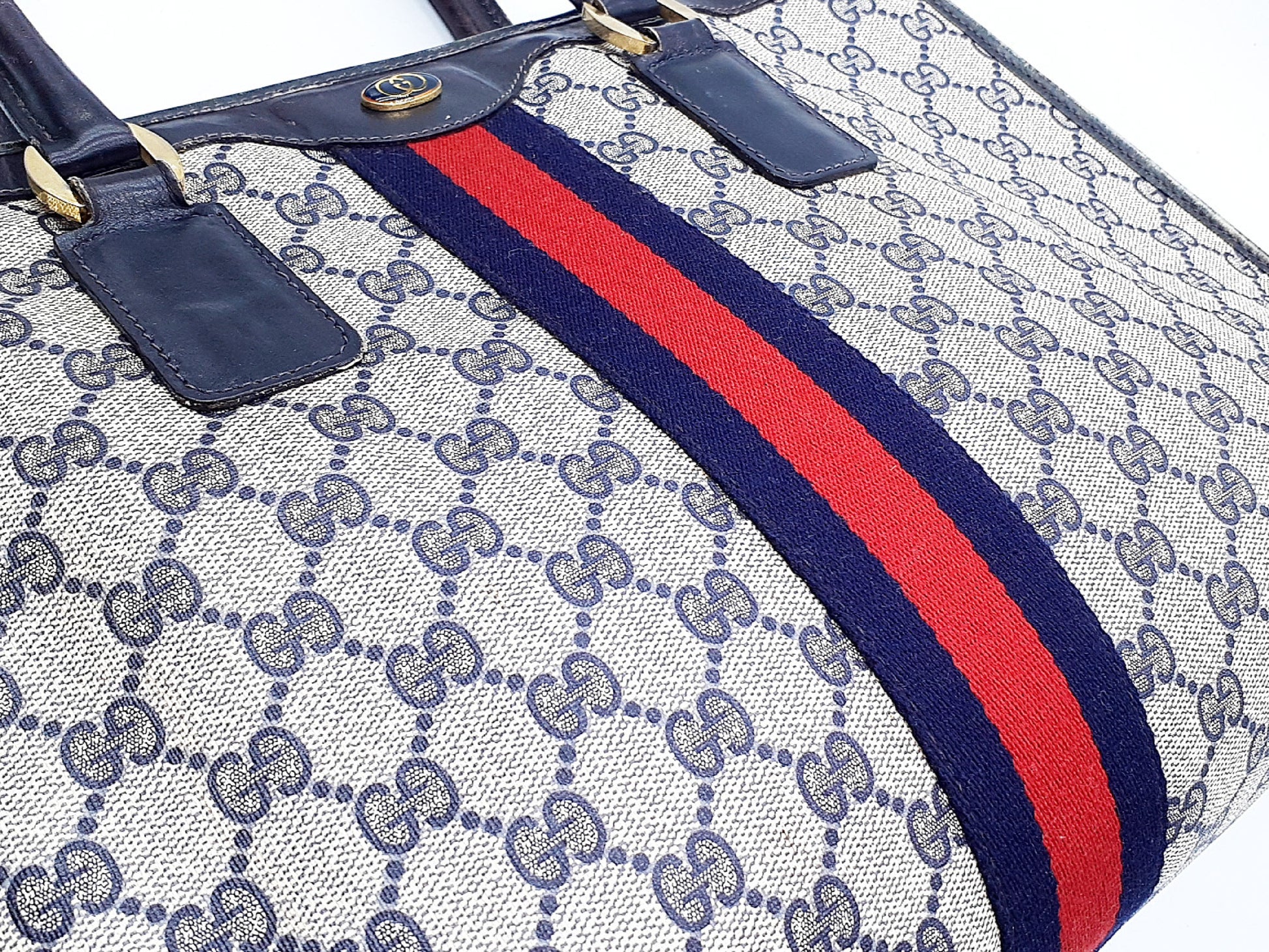 GUCCI GG Supreme Sherry Line Leather Handbag
