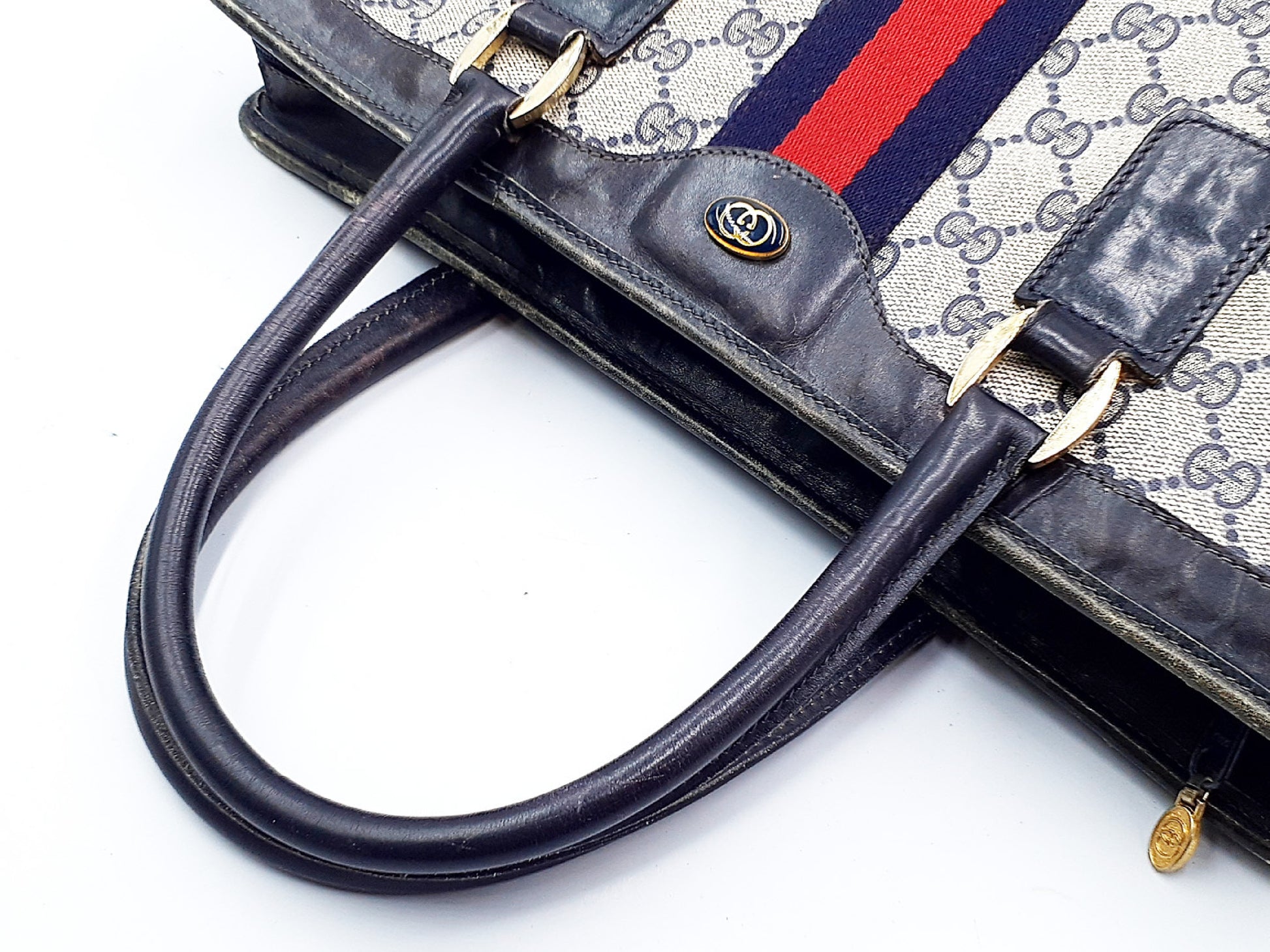 GUCCI GG Supreme Sherry Line Leather Handbag