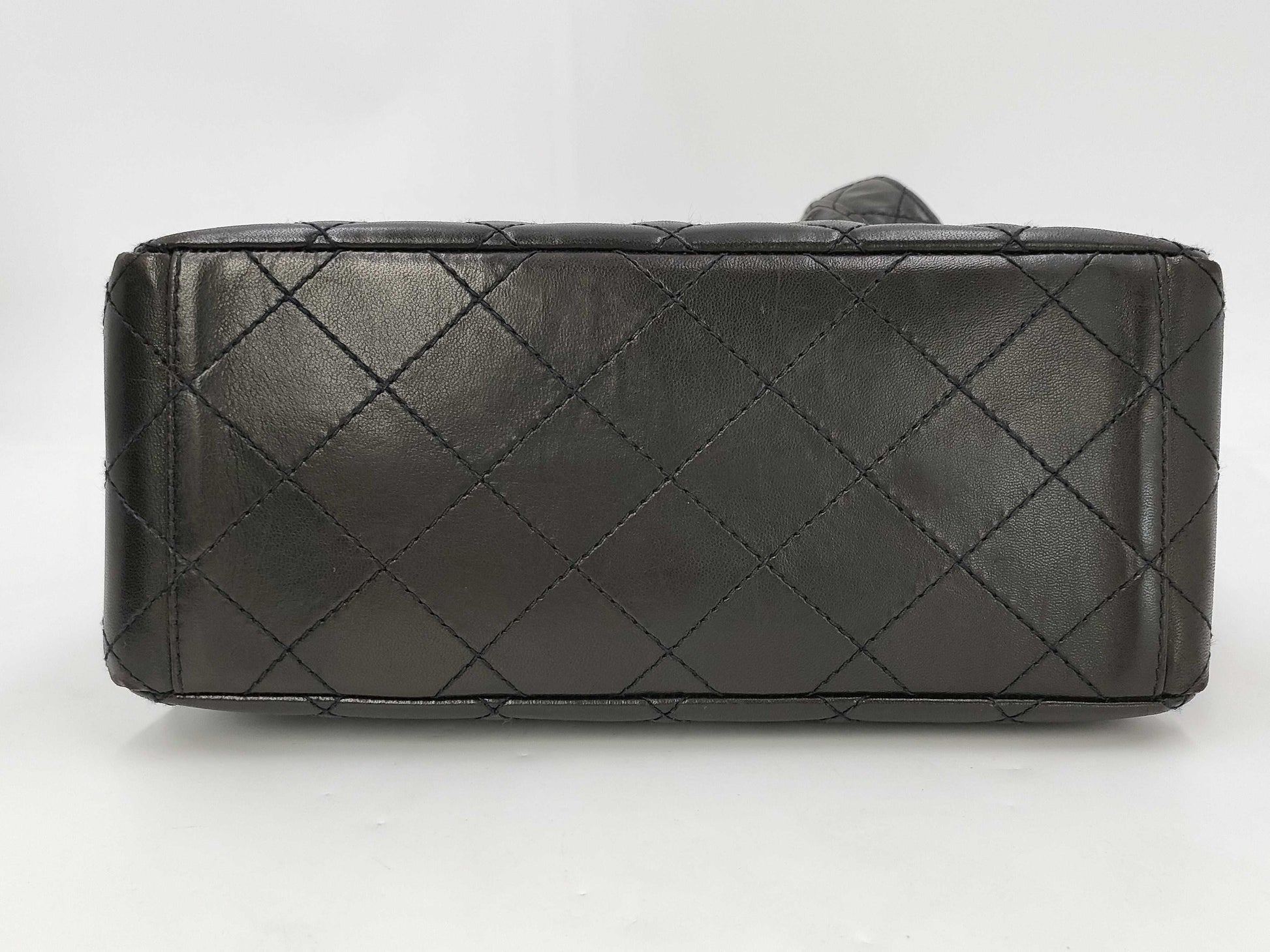 CHANEL Matelasse Shoulder Double-Face Shoulder Bag