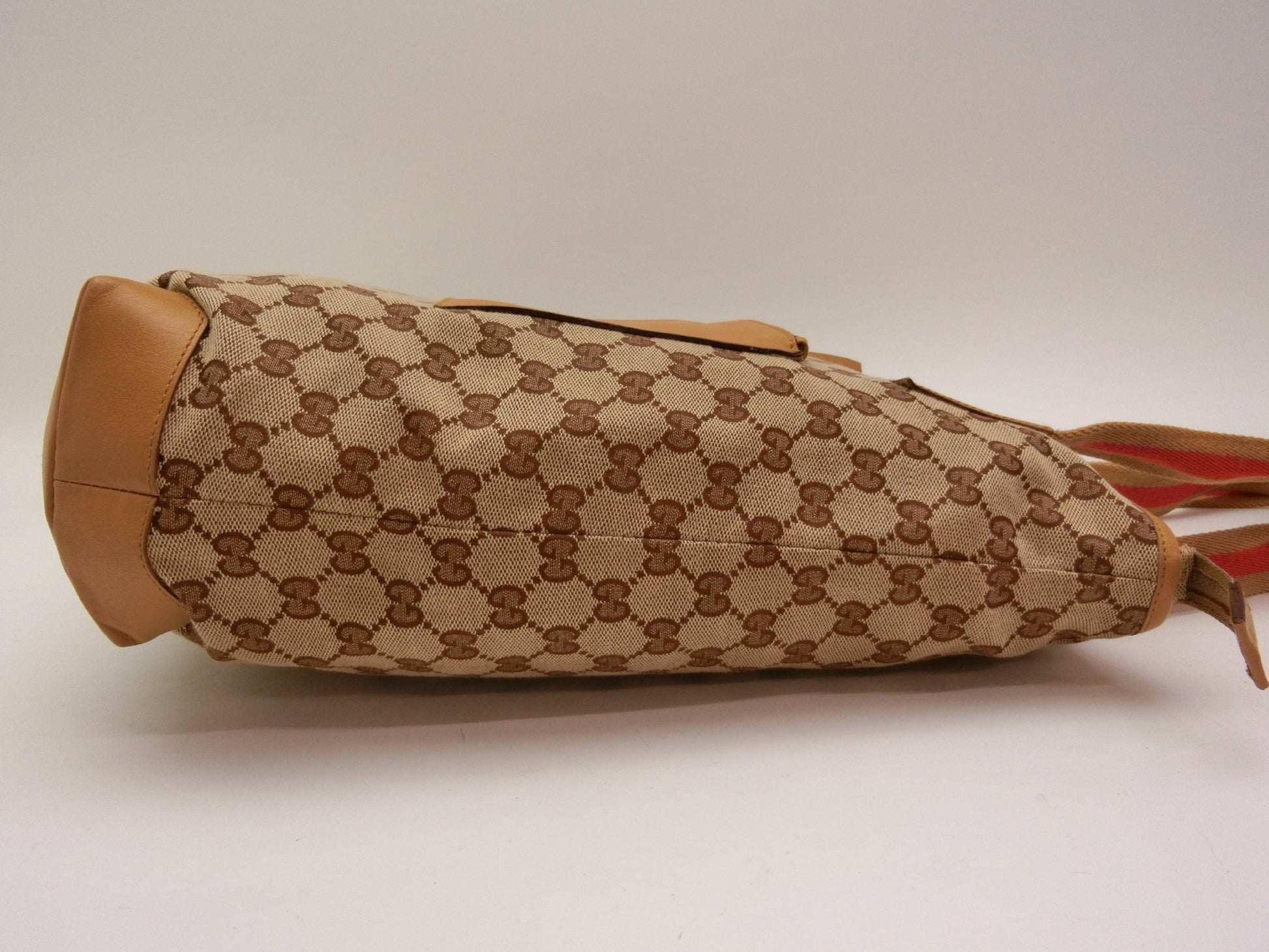 GUCCI GG Canvas Sherry Shoulder Bag