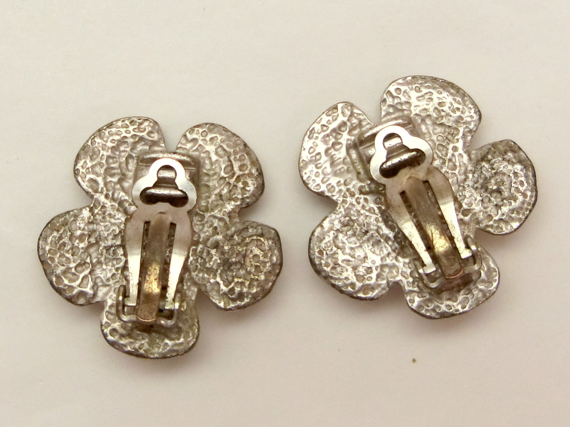 CHANEL Matelasse Camellia 98 A Earrings