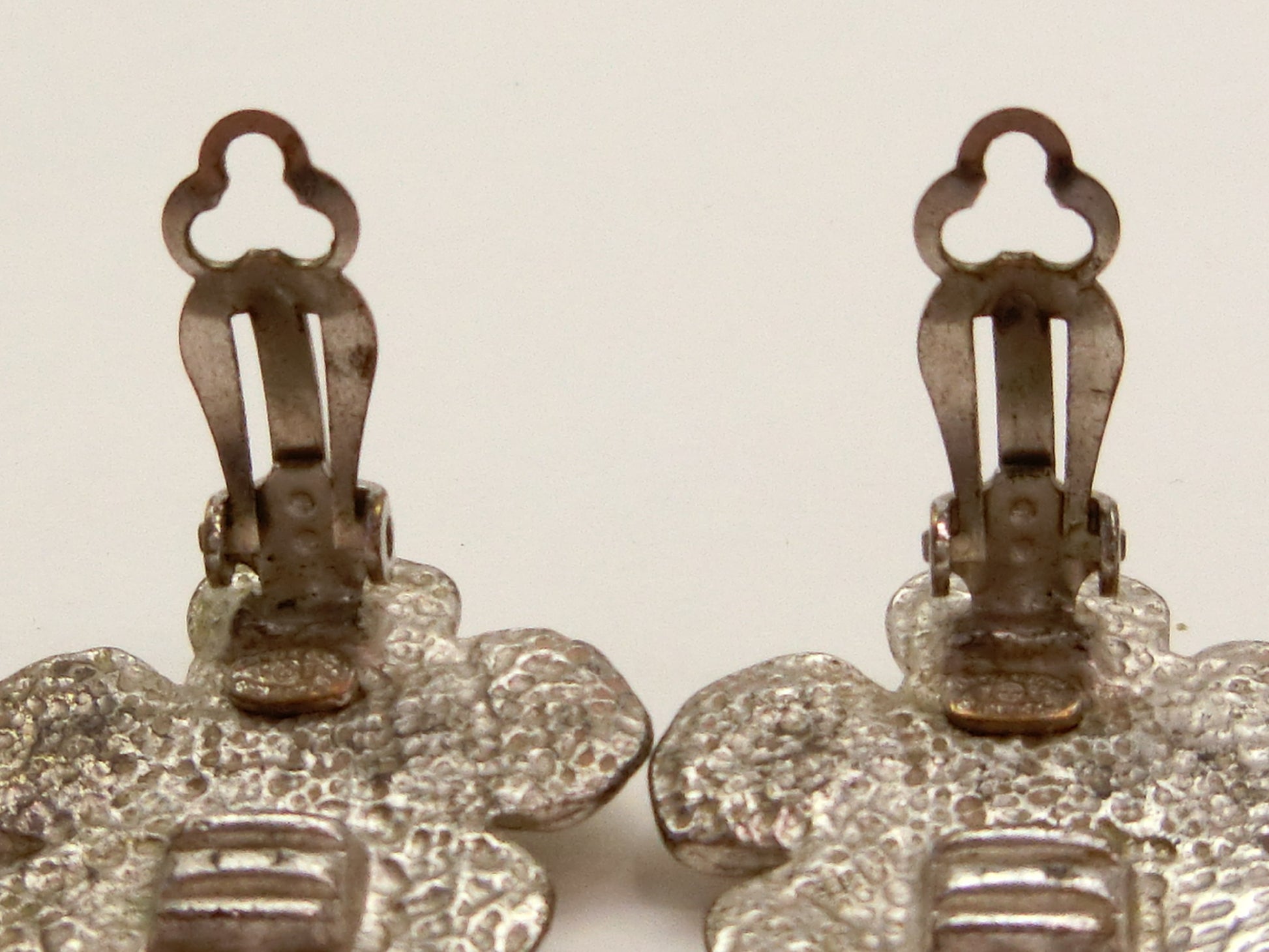 CHANEL Matelasse Camellia 98 A Earrings