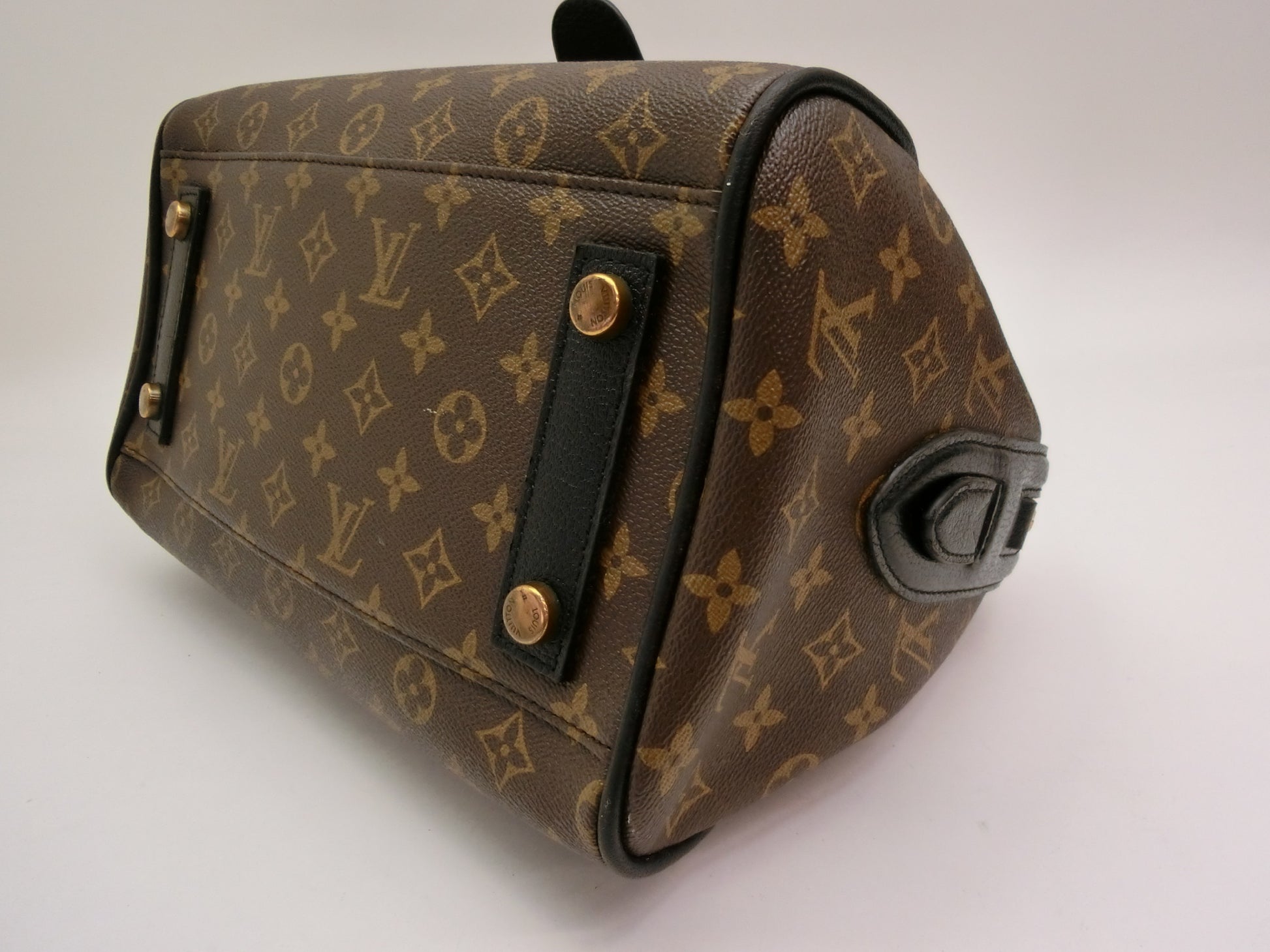 LOUIS VUITTON Monogram Golden Arrow Speedy Handbag