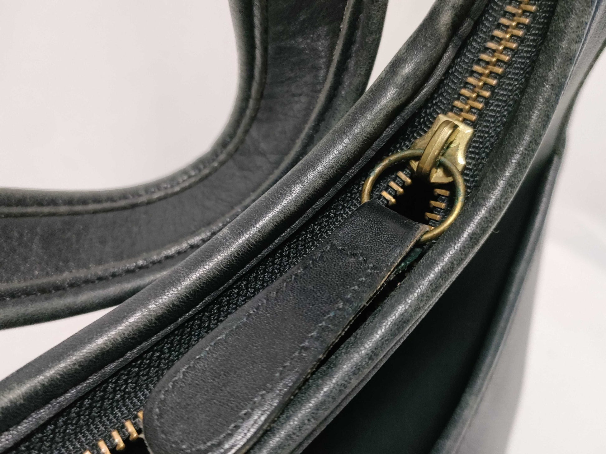 COACH One-Shoulder Leather Shoulder Bag