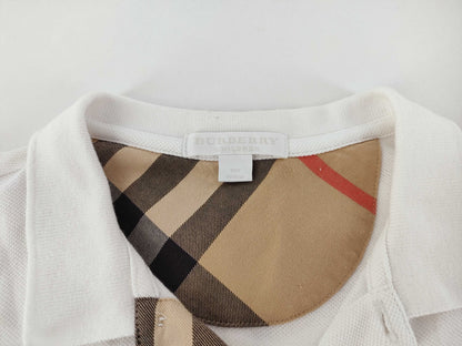 BURBERRY 5 pieces of Burberry clothing and other apparel