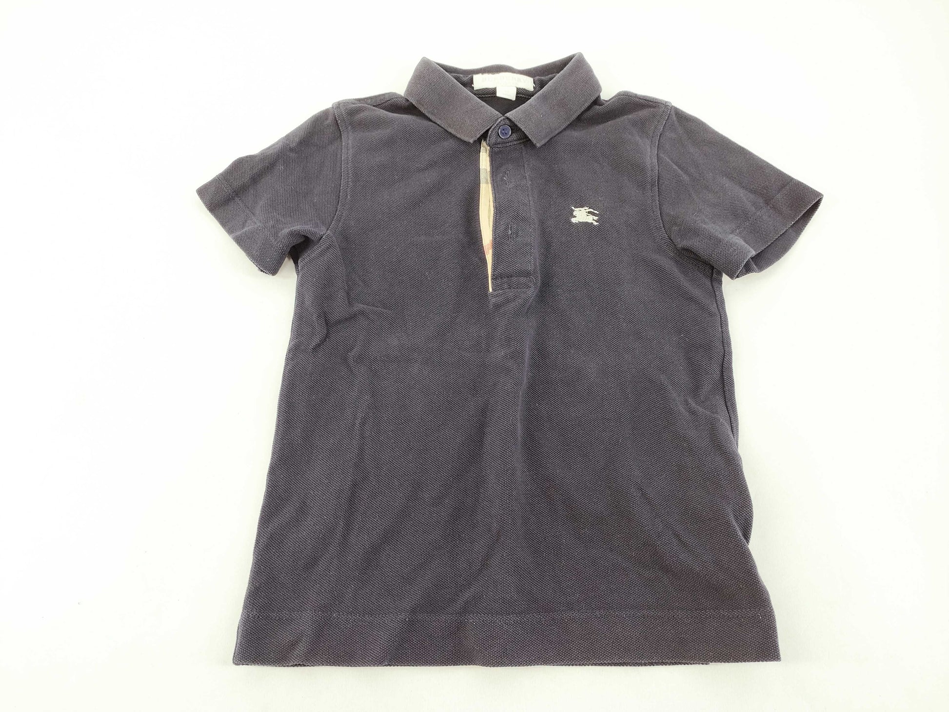 BURBERRY 5 pieces of clothing and other apparel