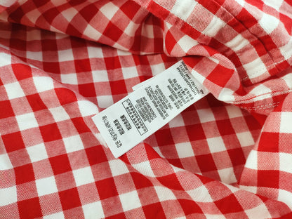 BURBERRY 5 pieces of clothing and other apparel