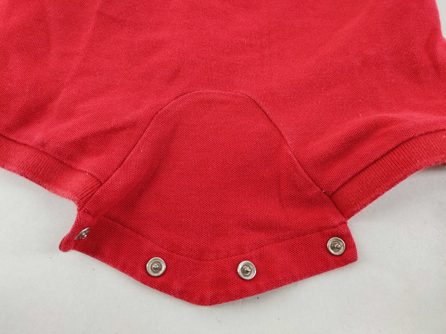 BURBERRY 5 pieces of clothing and other apparel