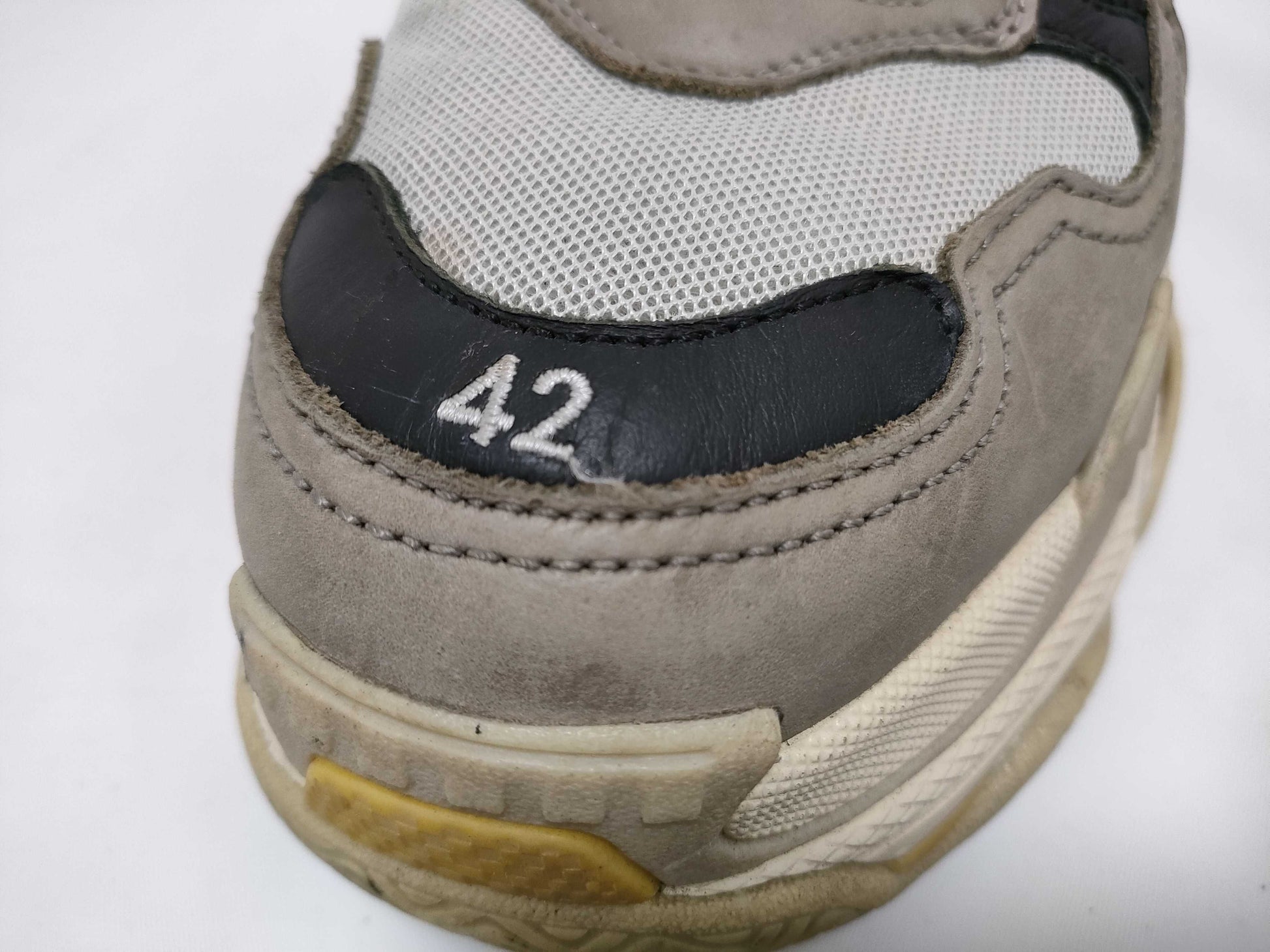 BALENCIAGA BALENCIAGA Triple S Sneakers