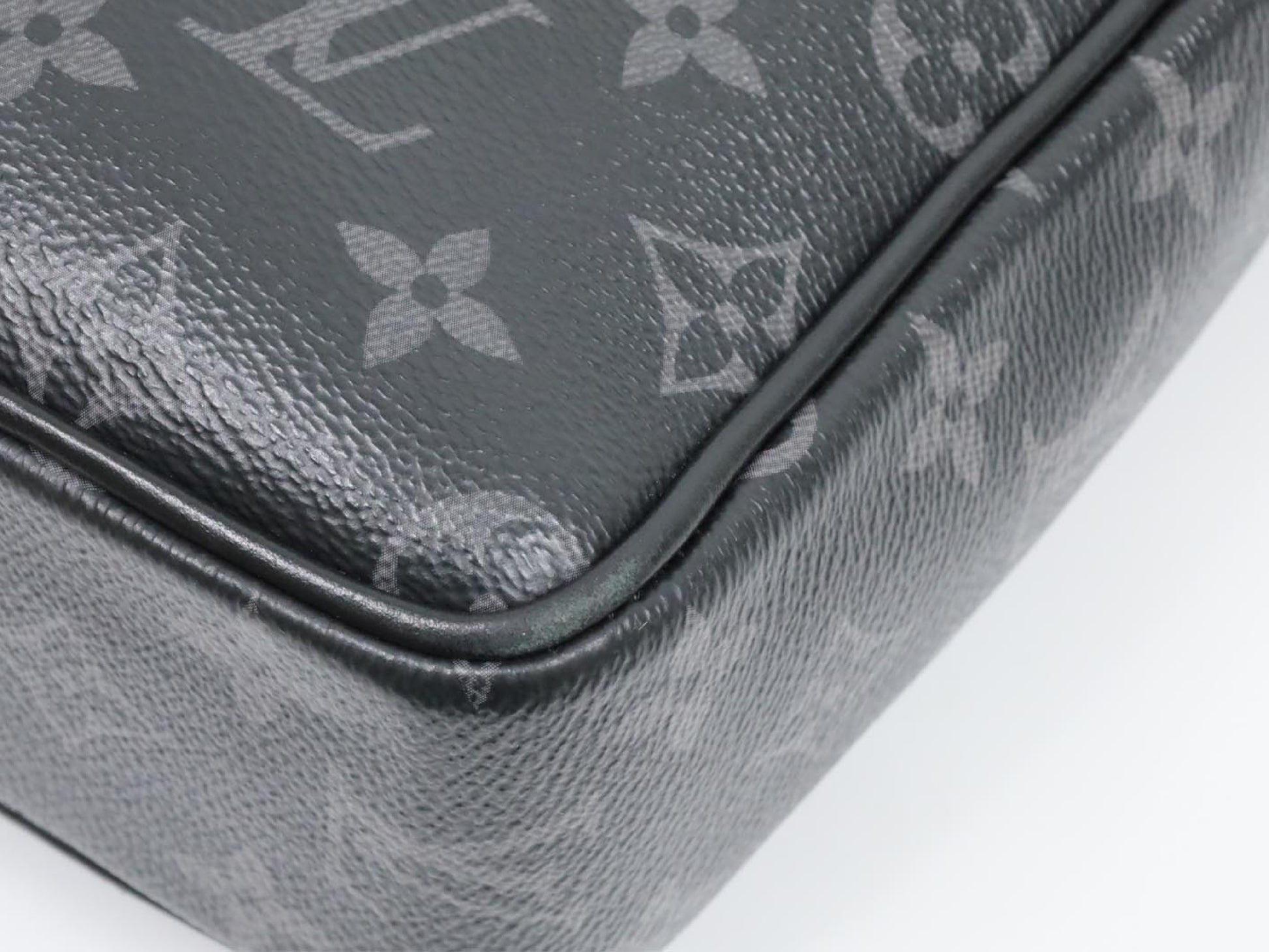 LOUIS VUITTON M46255 Eclipse District PM NV3 RFID Shoulder Bag