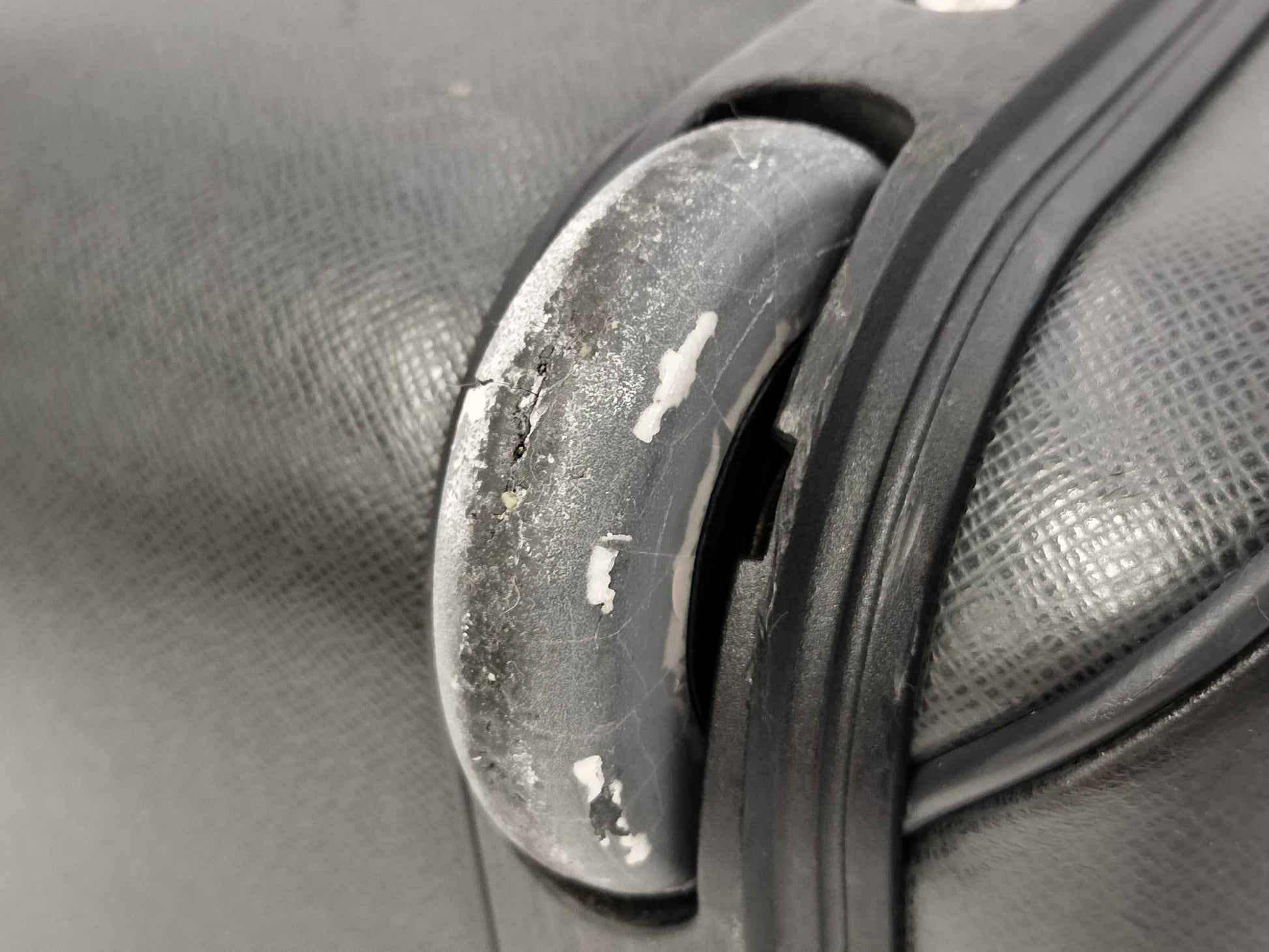 LOUIS VUITTON Pegasus 45 Taiga LV M23302 Carry Bag