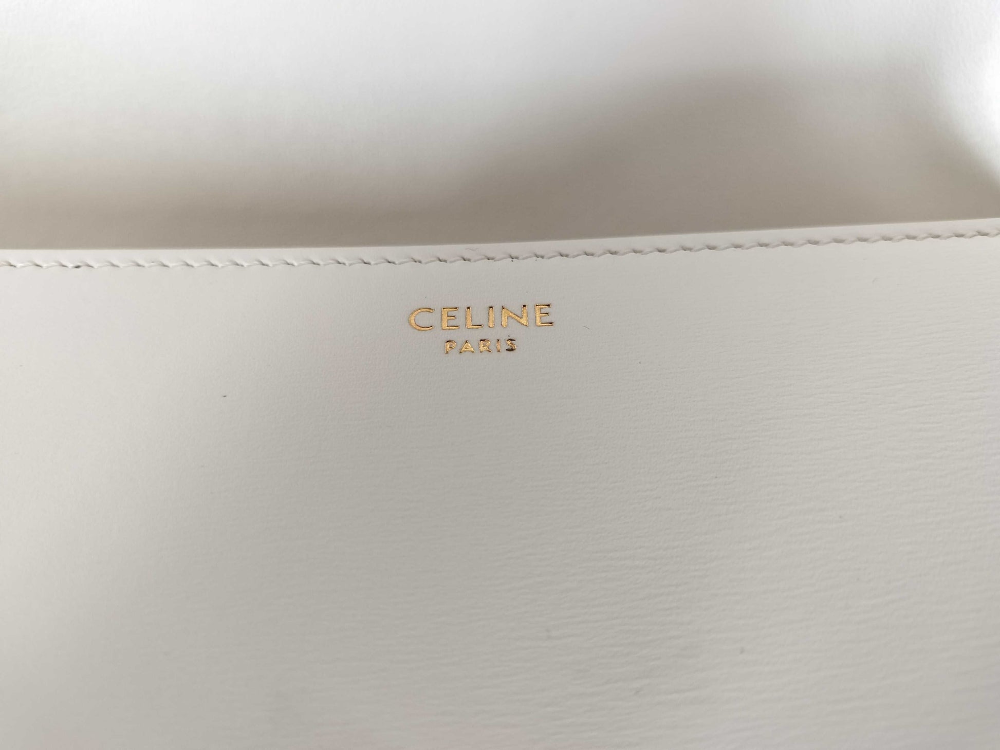 CELINE Triomphe Cuir Chain Shoulder Bag White