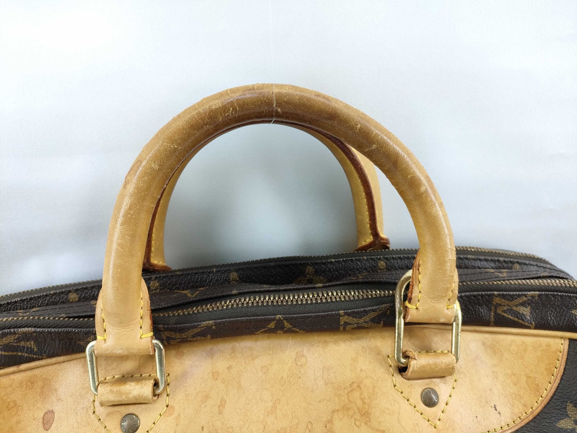 LOUIS VUITTON M41399 Monogram LV Monogram Alize 24H M41399 Handbag