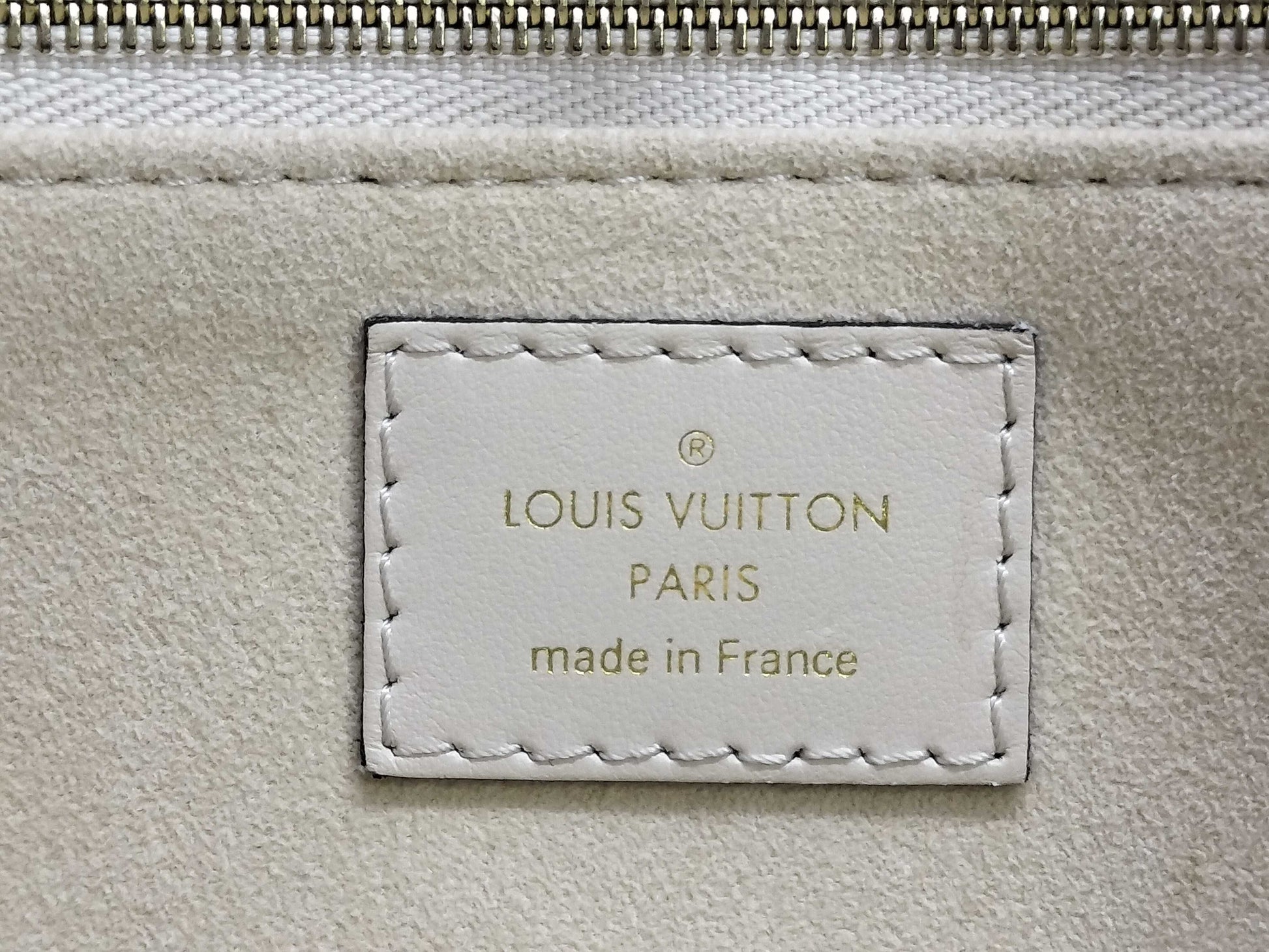 LOUIS VUITTON Monogram Empreinte Louis Vuitton On the Go MM Tote Bag